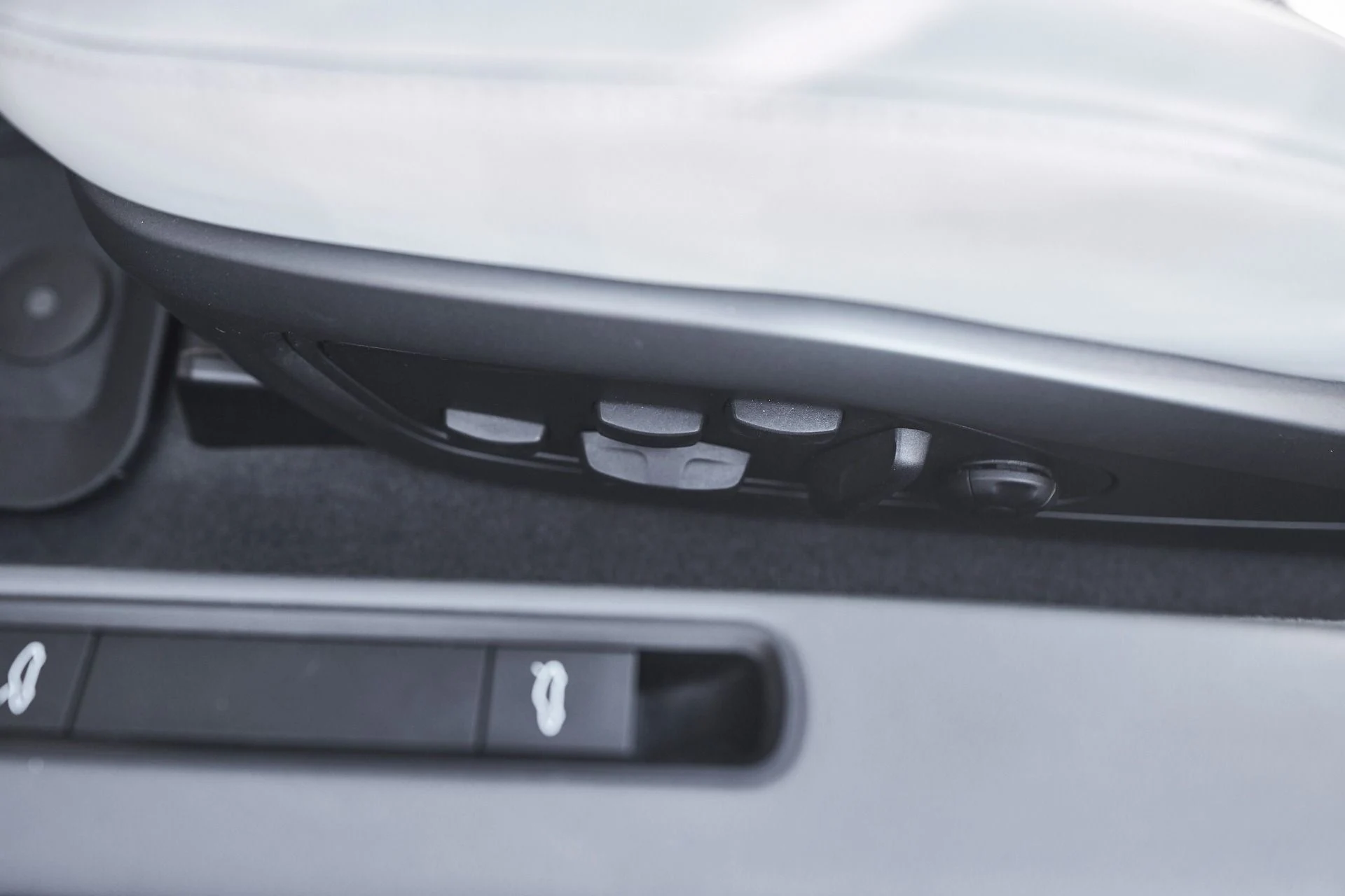 mph035_3336081303_Used_2023_Porsche_911_Turbo_1762568160_67b5e1b118