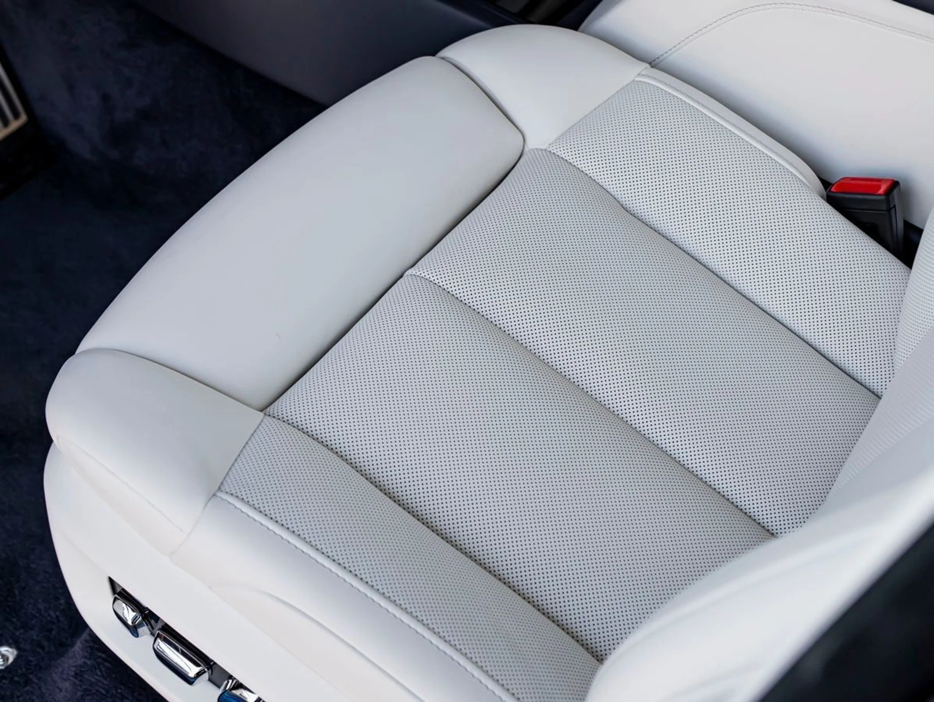 mph035_333738940_36_eeb9d056eb