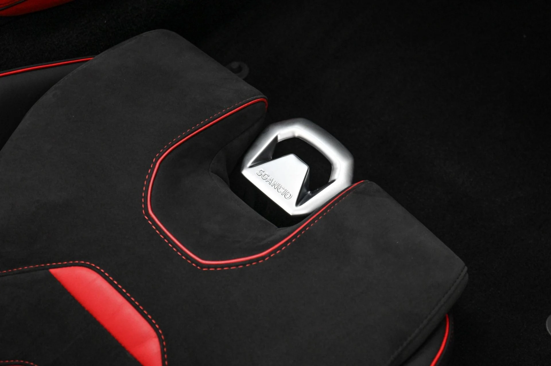 mph035_3345614524_Used_2021_Lamborghini_Huracan_EVO_Base_1754943417_8609413922