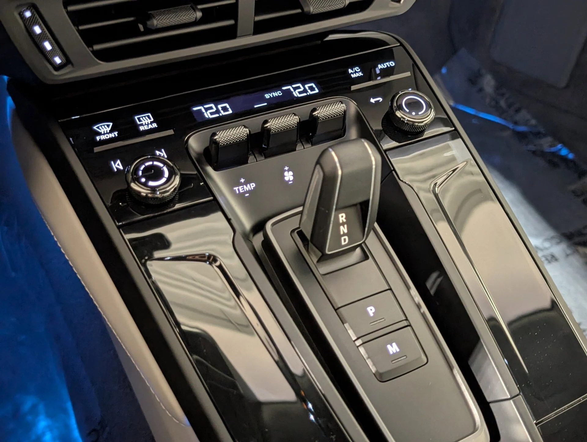 mph035_3353725482_17c3cafced62355ffd94b996c999d896x_14fe965181