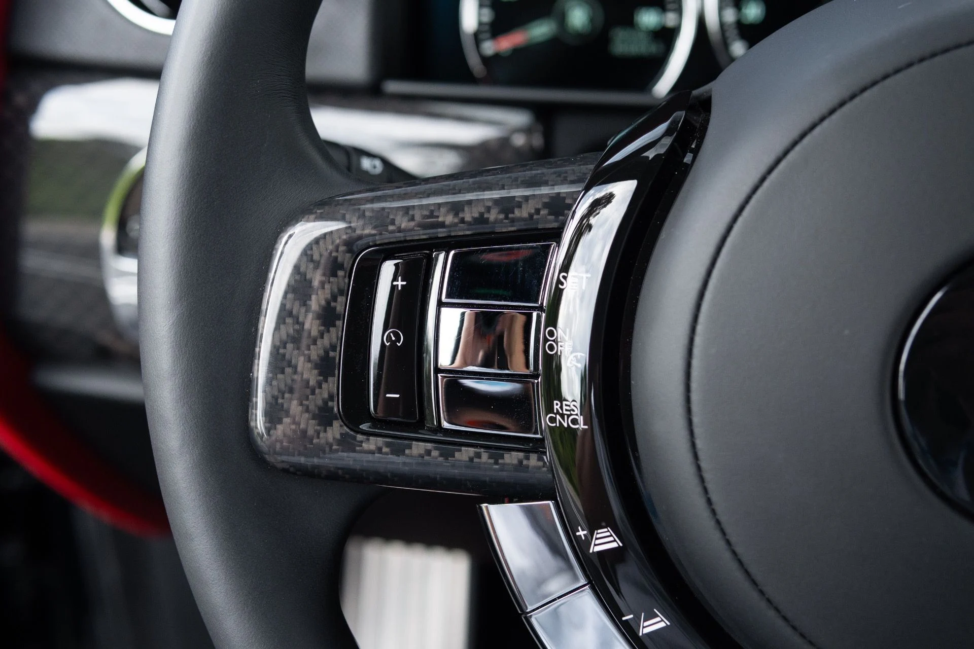 mph035_3357409549_Used_2022_Rolls_Royce_Black_Badge_Cullinan_1776130970_06edec9747