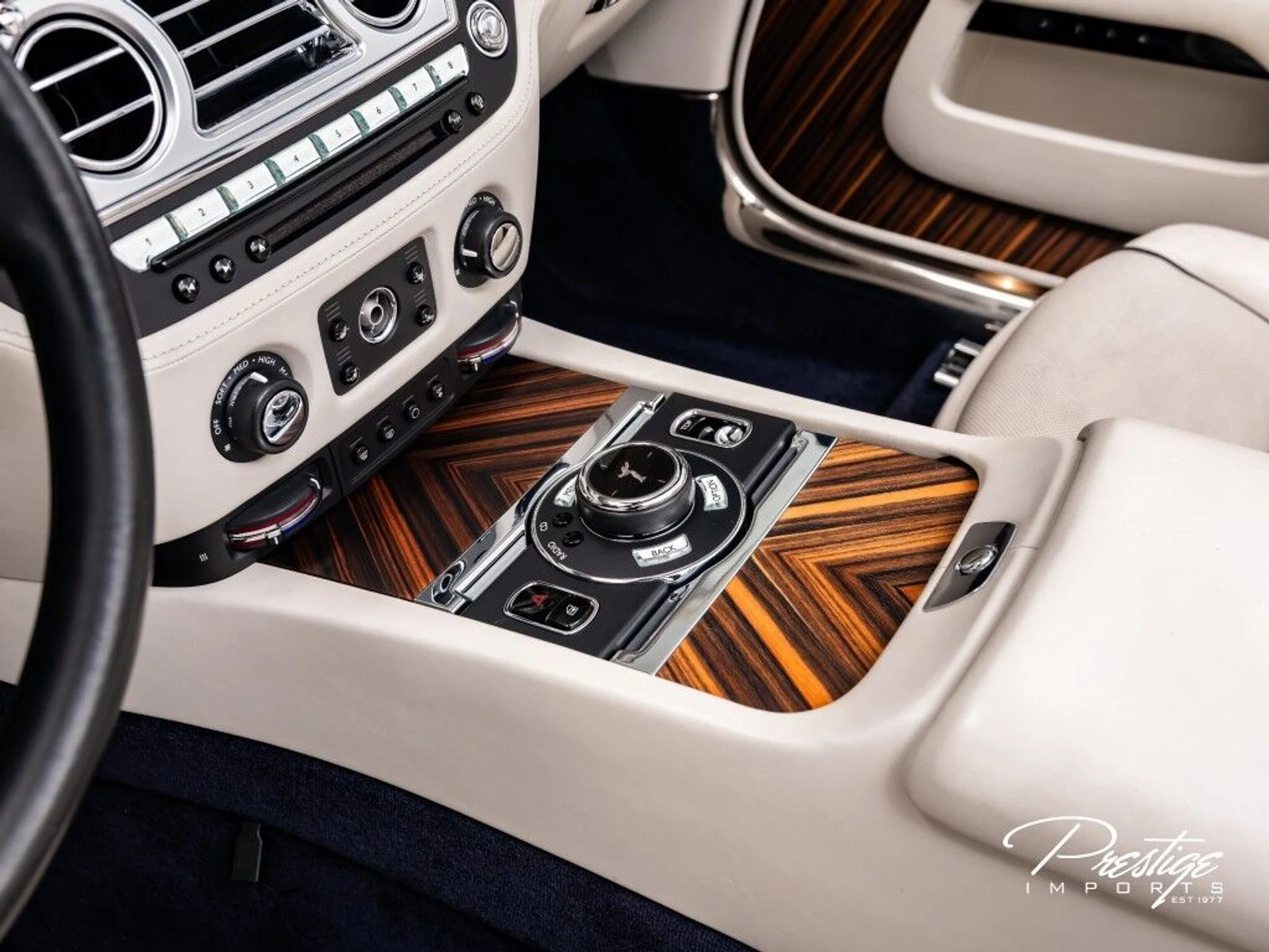 mph035_3363806814_e6cd4fa4c3c5b15da8ff19ab1ed4ae0c_156afa6cad