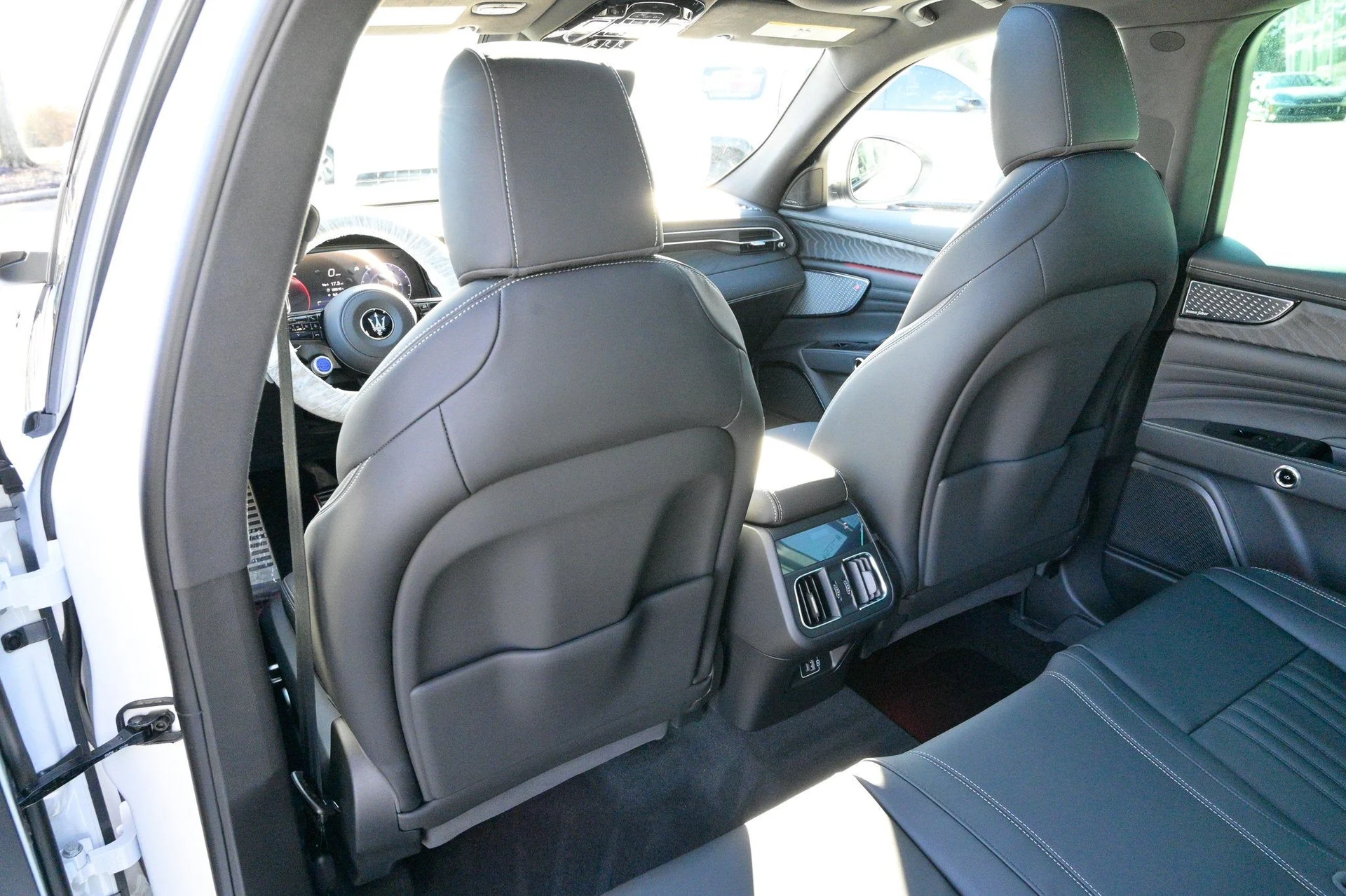 mph035_3365565837_1a592ab3ad41478a9e62549d663f7f81_78770af27e