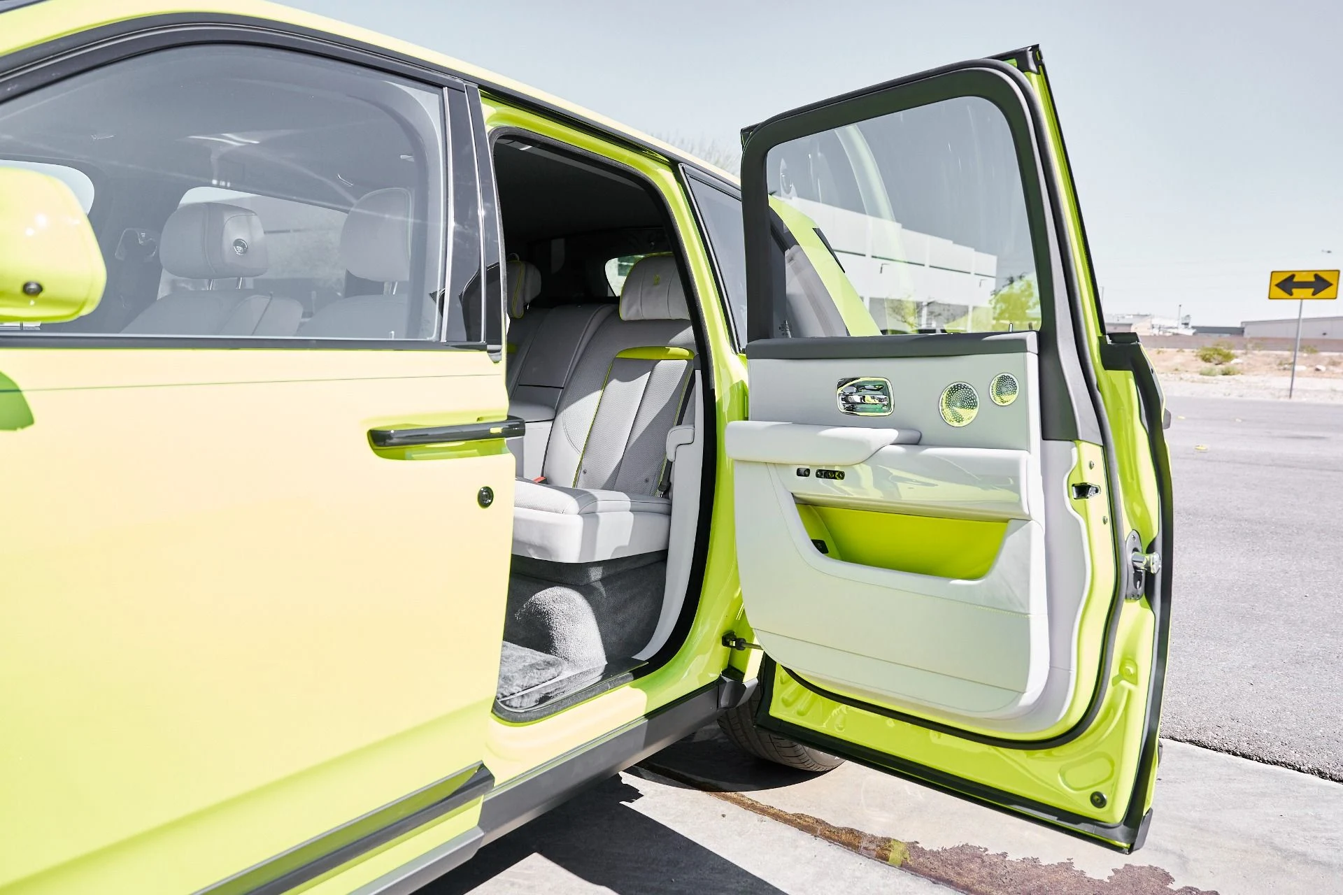 mph035_3370180834_Used_2024_Rolls_Royce_Cullinan_Base_1773162605_b9e18276d0