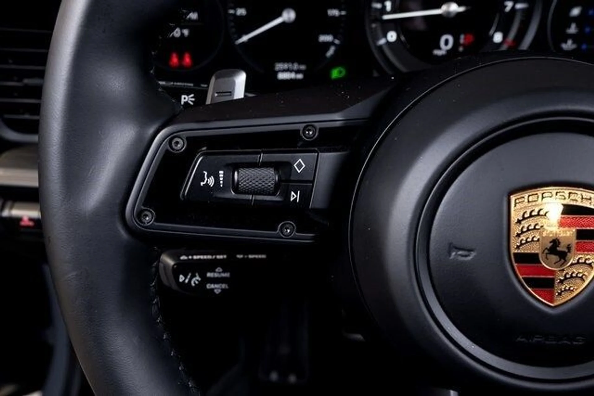 mph035_3371396241_843cfe975036c21382aa07acb47a4078x_34489e44a4