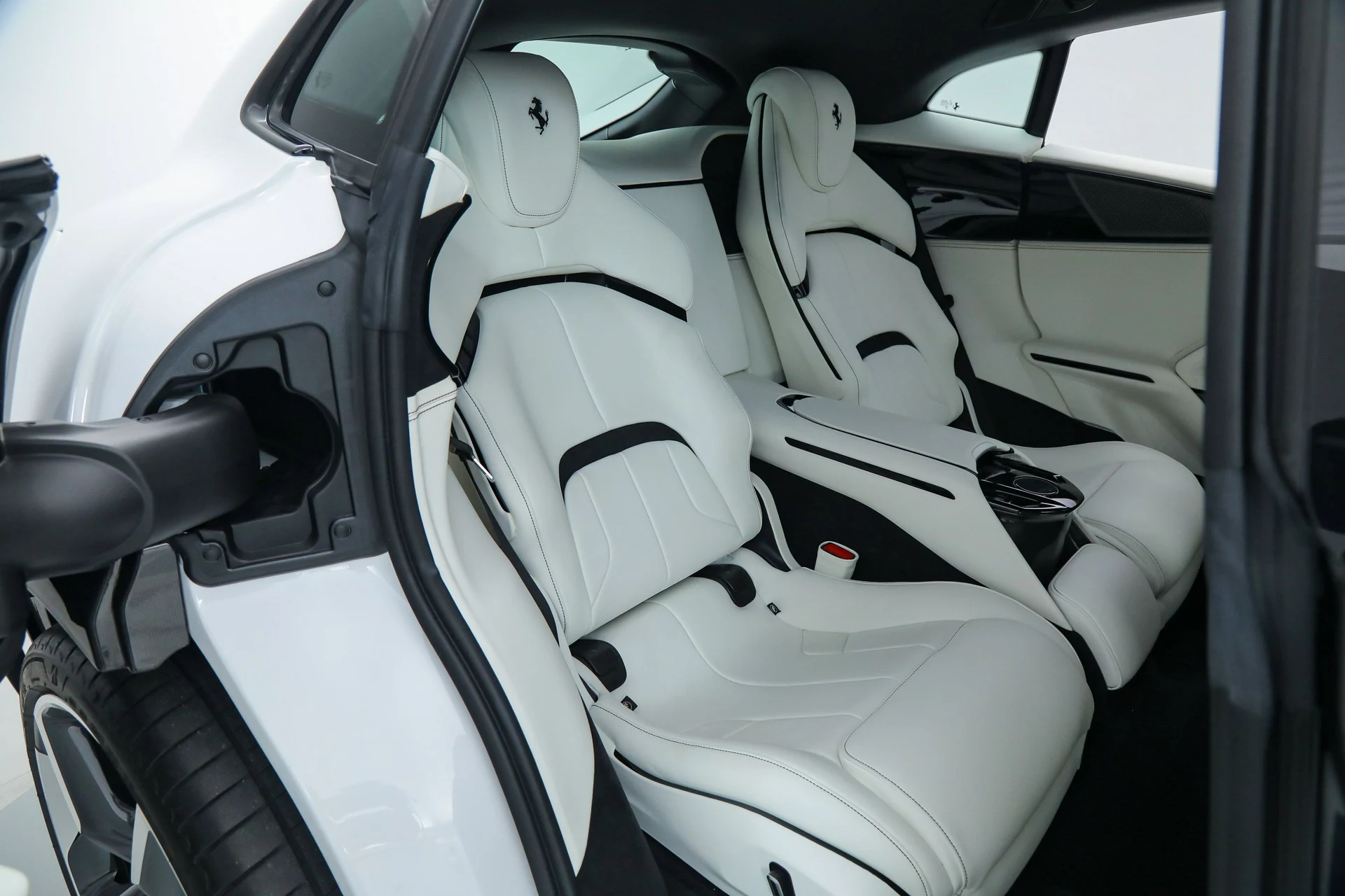 mph035_3372313042_2423762ba1104f113193c9af90a384fc_823376953e