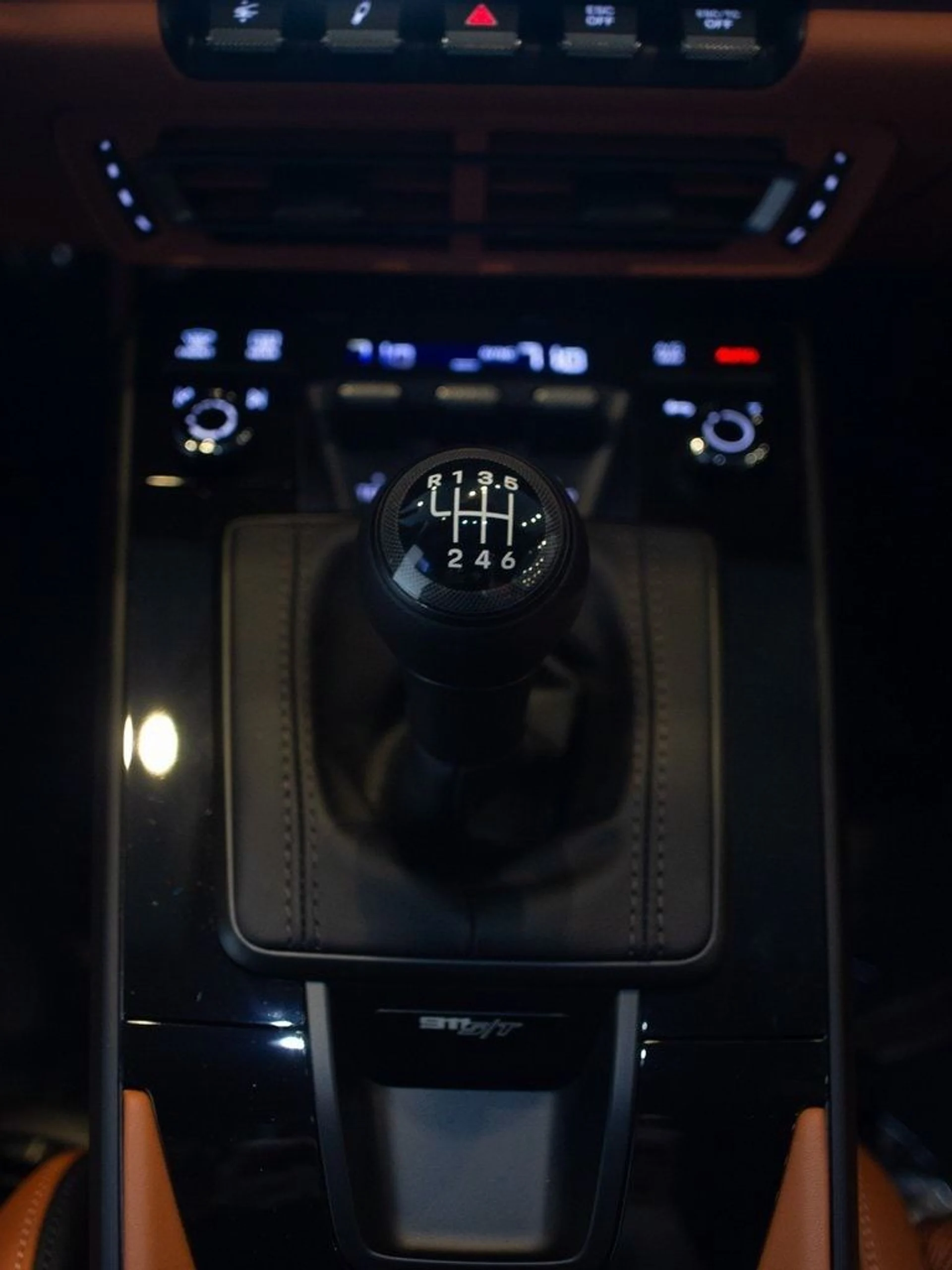 mph035_3377940379_da99e79b74020ecd25843ee8da54a216x_784652551f