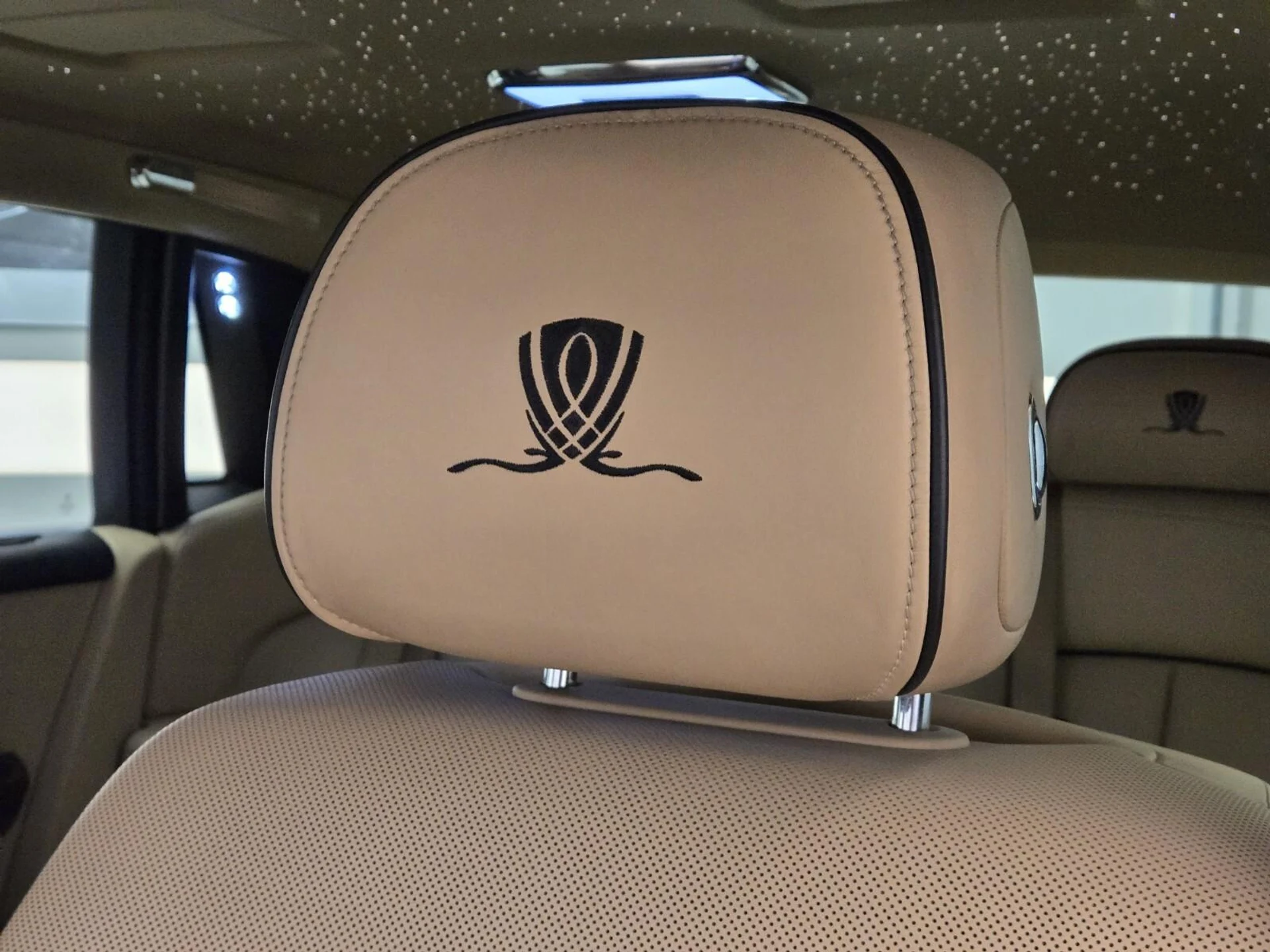 mph035_3383166117_Used_2020_Rolls_Royce_Phantom_1759992266_1c87f4aa80