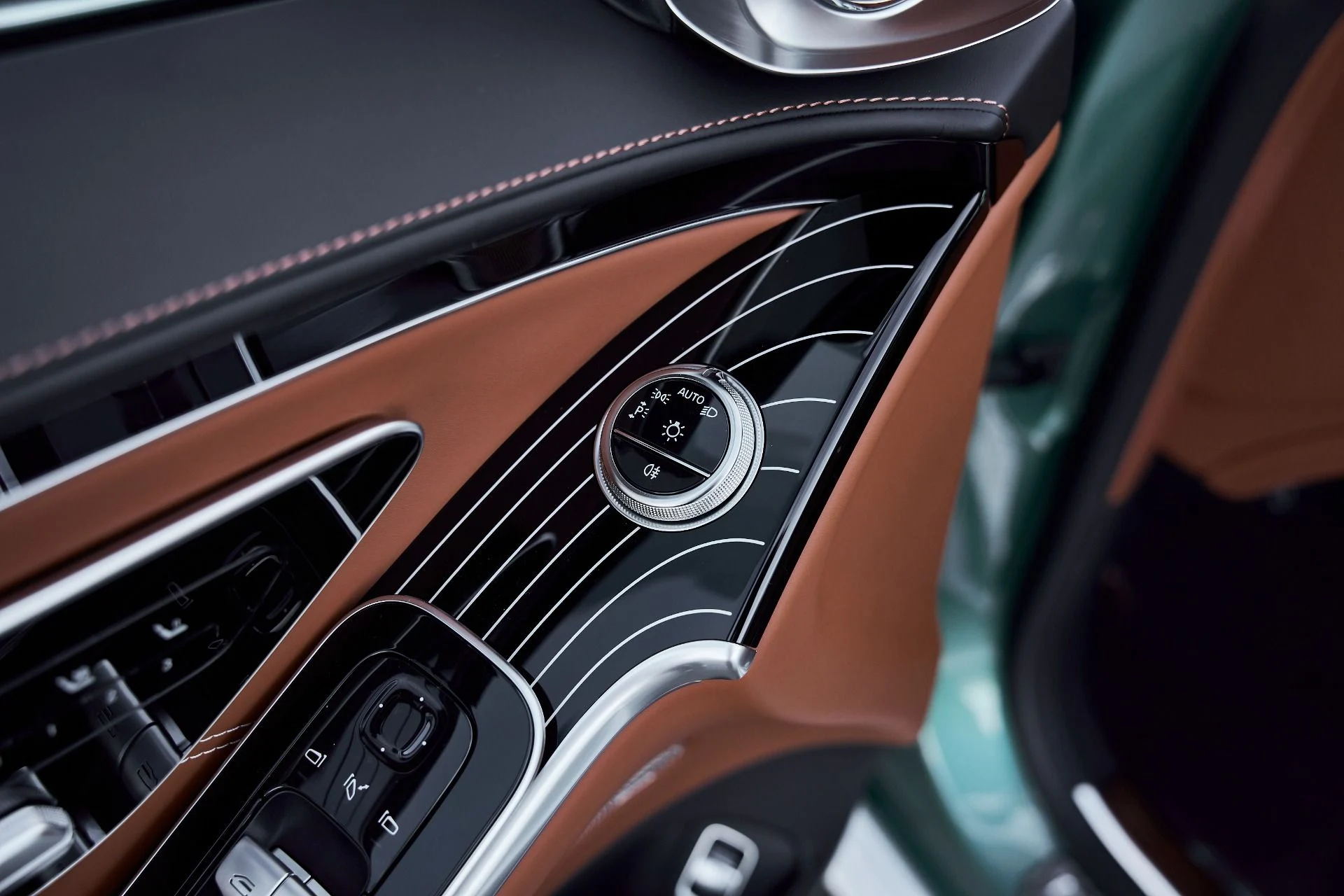 mph035_338879389_Used_2026_Mercedes_Benz_S_Class_Maybach_S_680_1769716679_03671169aa