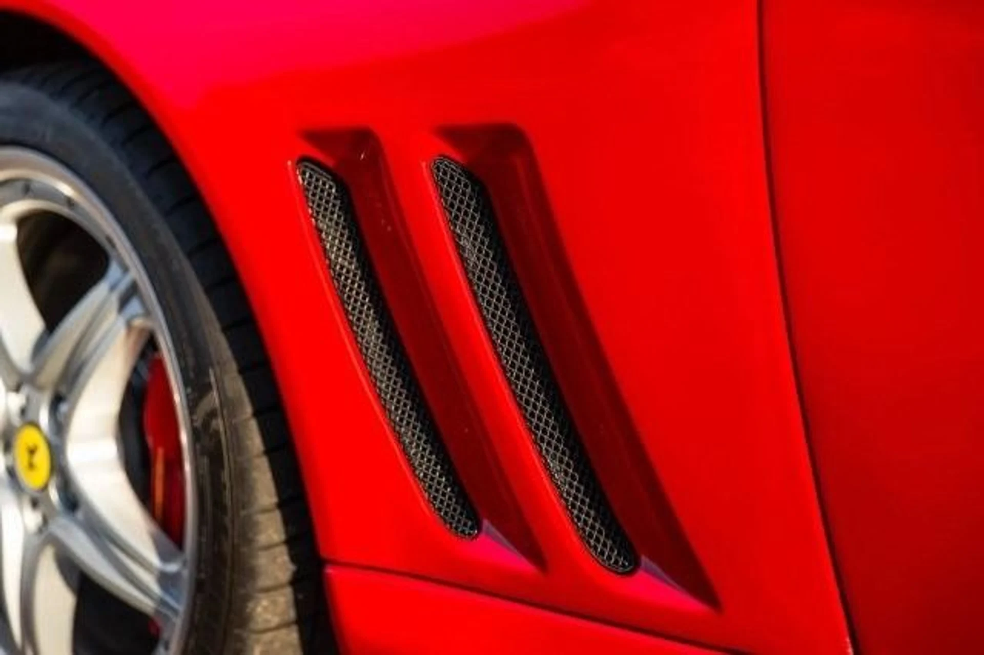 mph035_3396222986_Used_2005_Ferrari_Superamerica_1773854916_90d1746fad