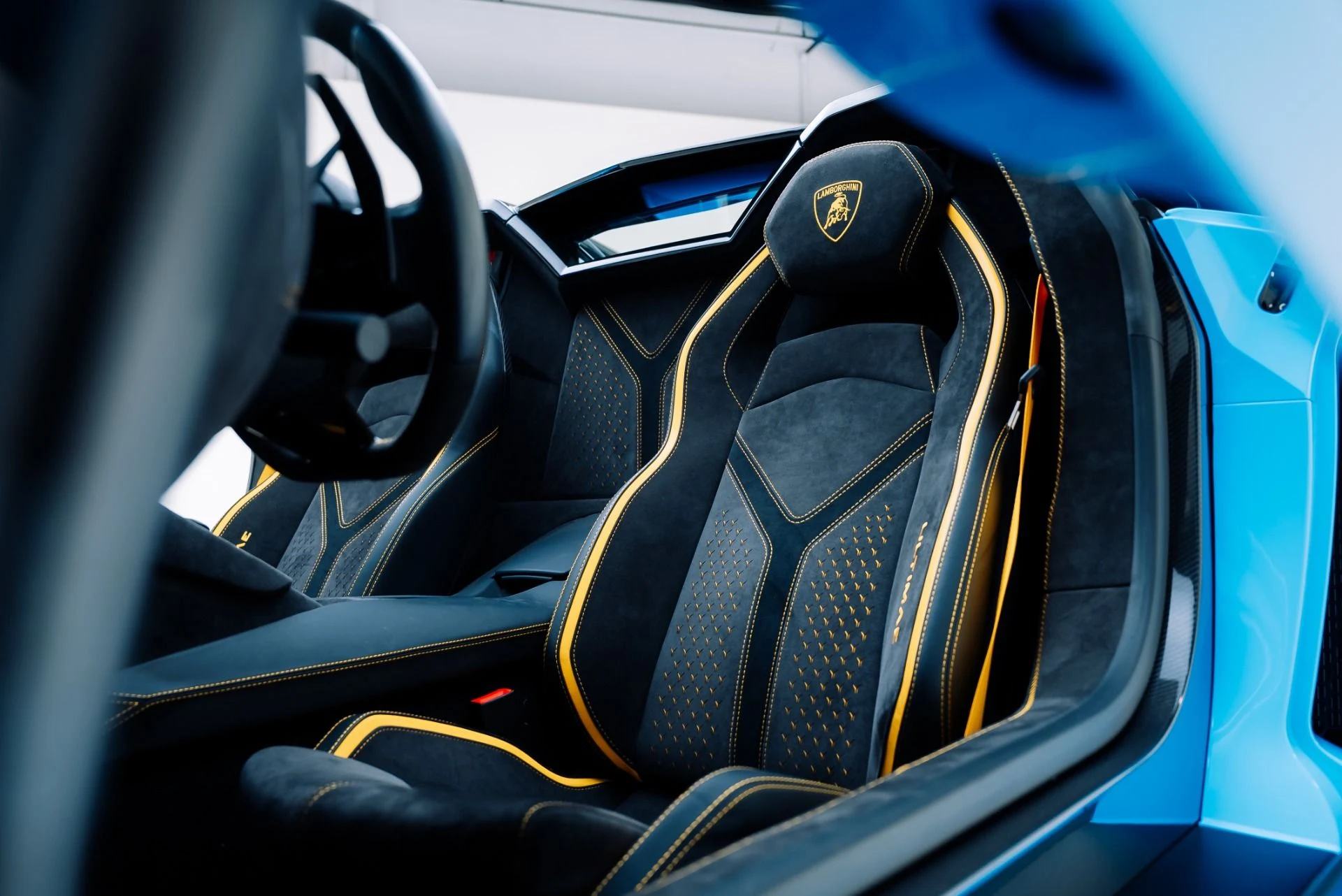 mph035_3396538070_Used_2022_Lamborghini_Aventador_LP_780_4_Ultimae_1767656985_b6ae02a1cd