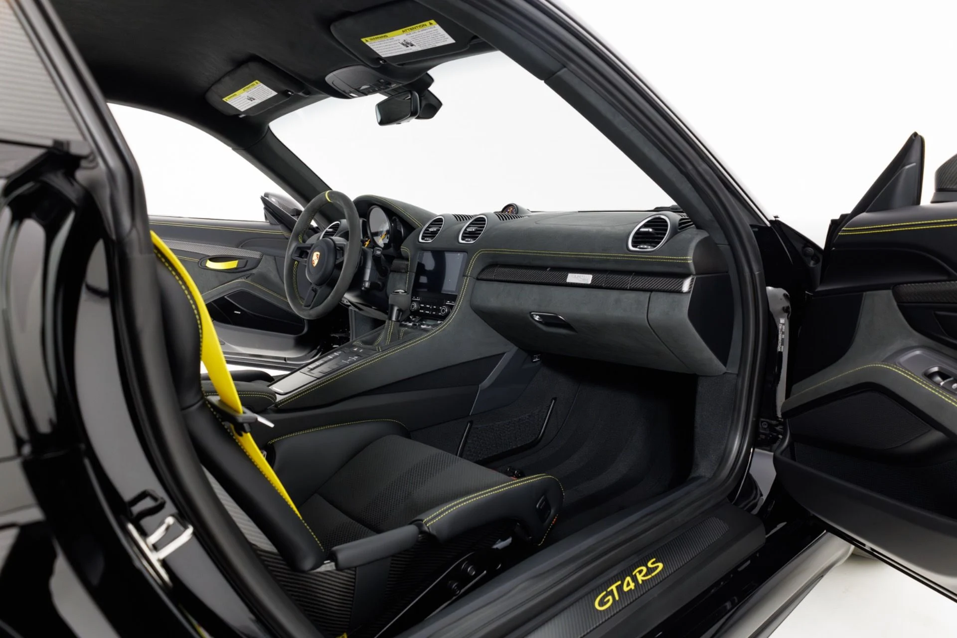 mph035_3421845008_Used_2025_Porsche_718_Cayman_GT_4_RS_1774365222_5bb868aebb