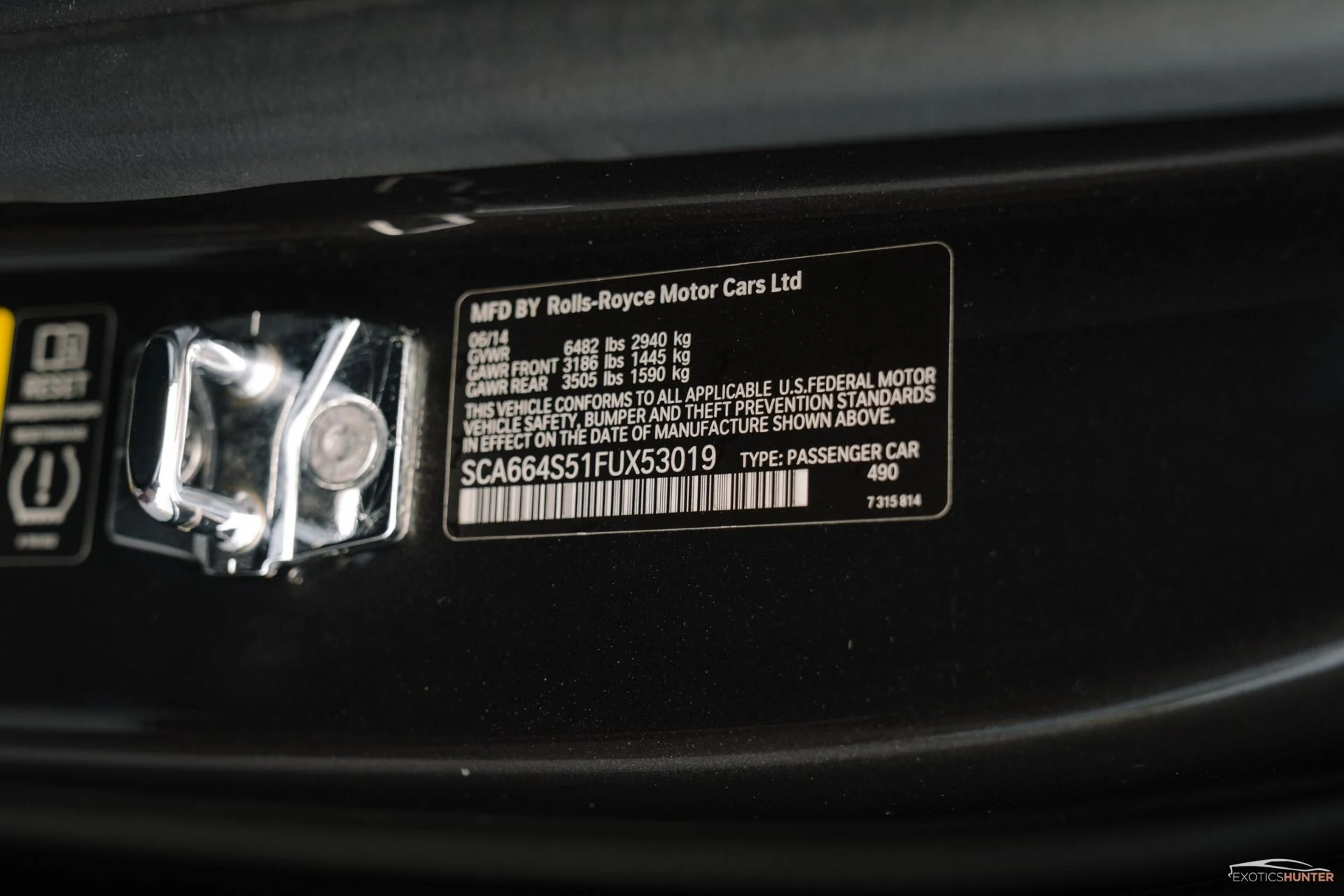 mph035_3422628505_Used_2015_Rolls_Royce_Ghost_w_Rear_Theatre_Picnic_Tables_1754343563_b068a0fe1f