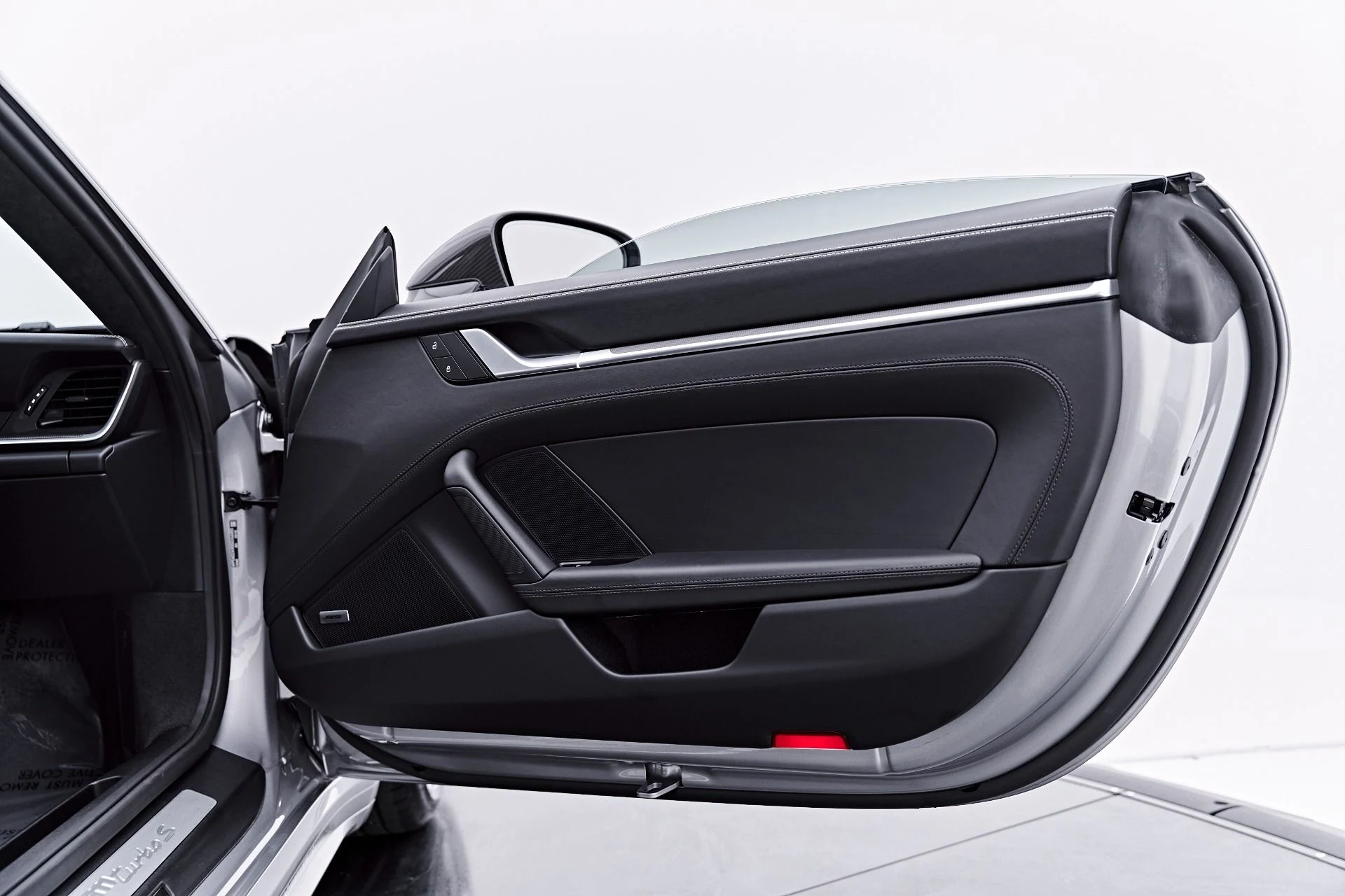 mph035_3423352898_Used_2025_Porsche_911_Turbo_S_1785539157_4b77e50567