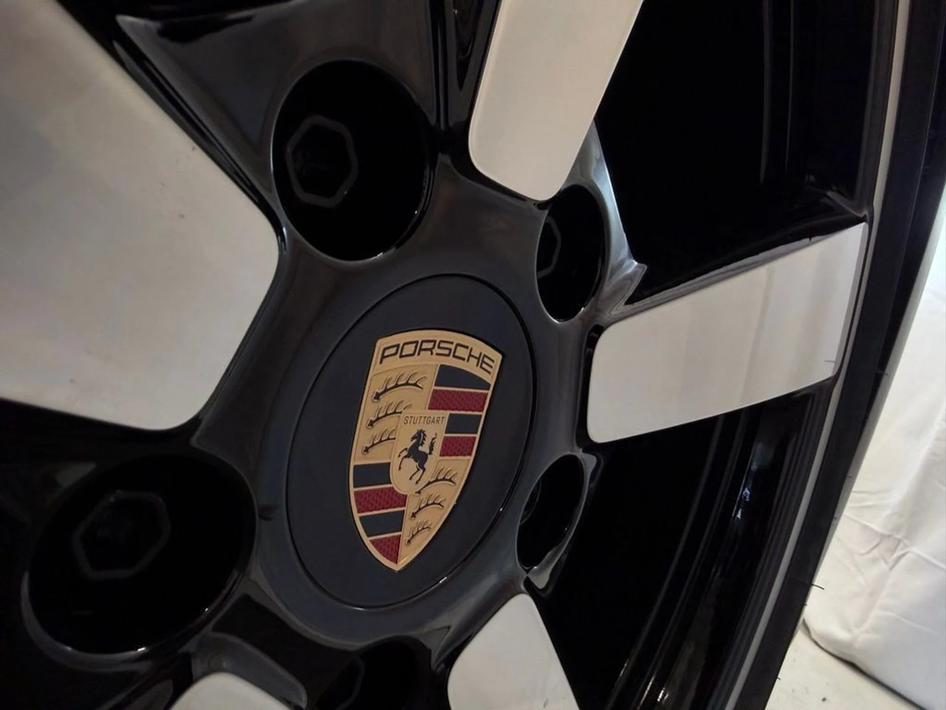 mph035_3424313695_c03ade40d1544306444c9a2fb43ebe8ex_d96a3b0edf