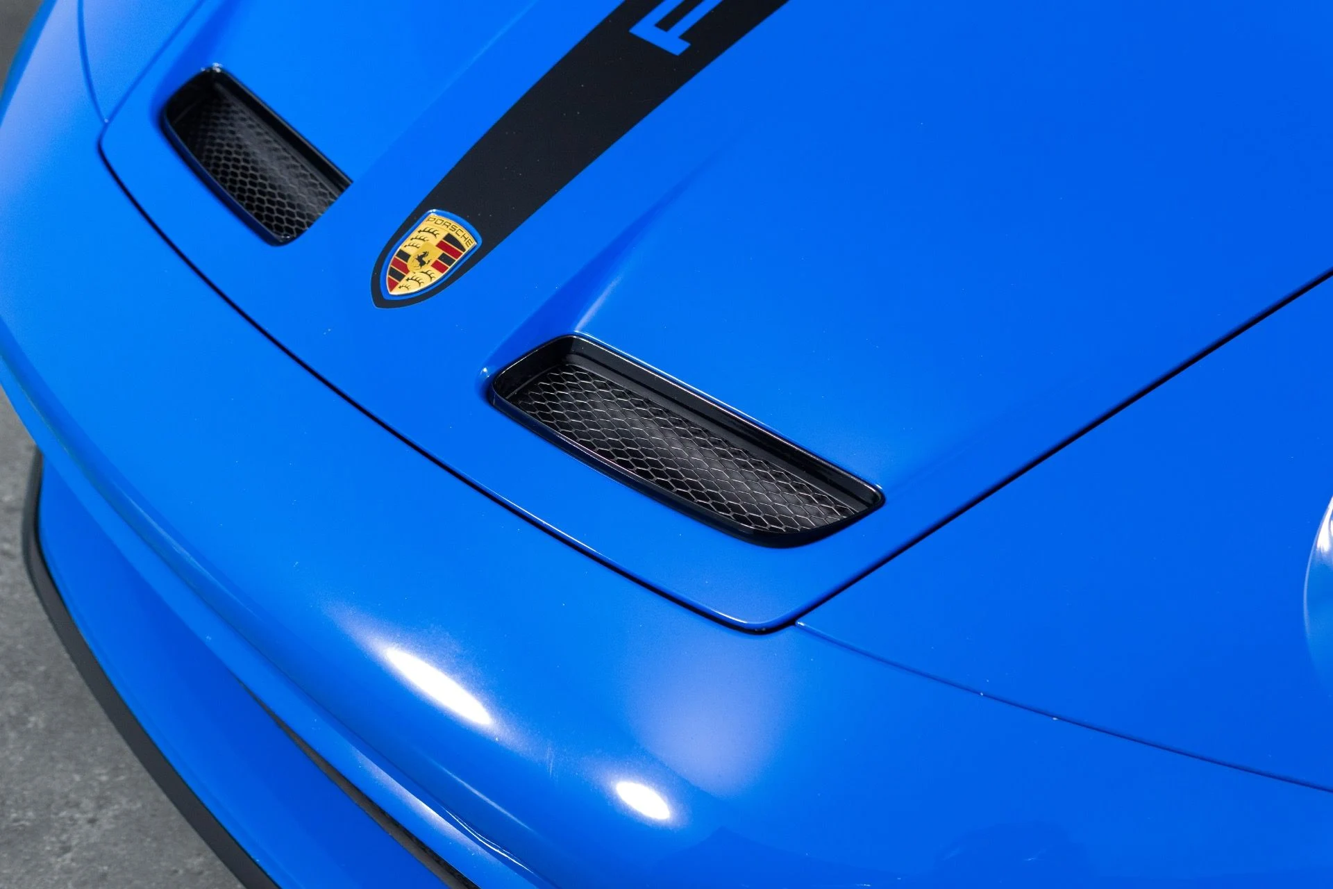 mph035_3427176600_Used_2023_Porsche_911_GT_3_1781936511_978db1d1e7