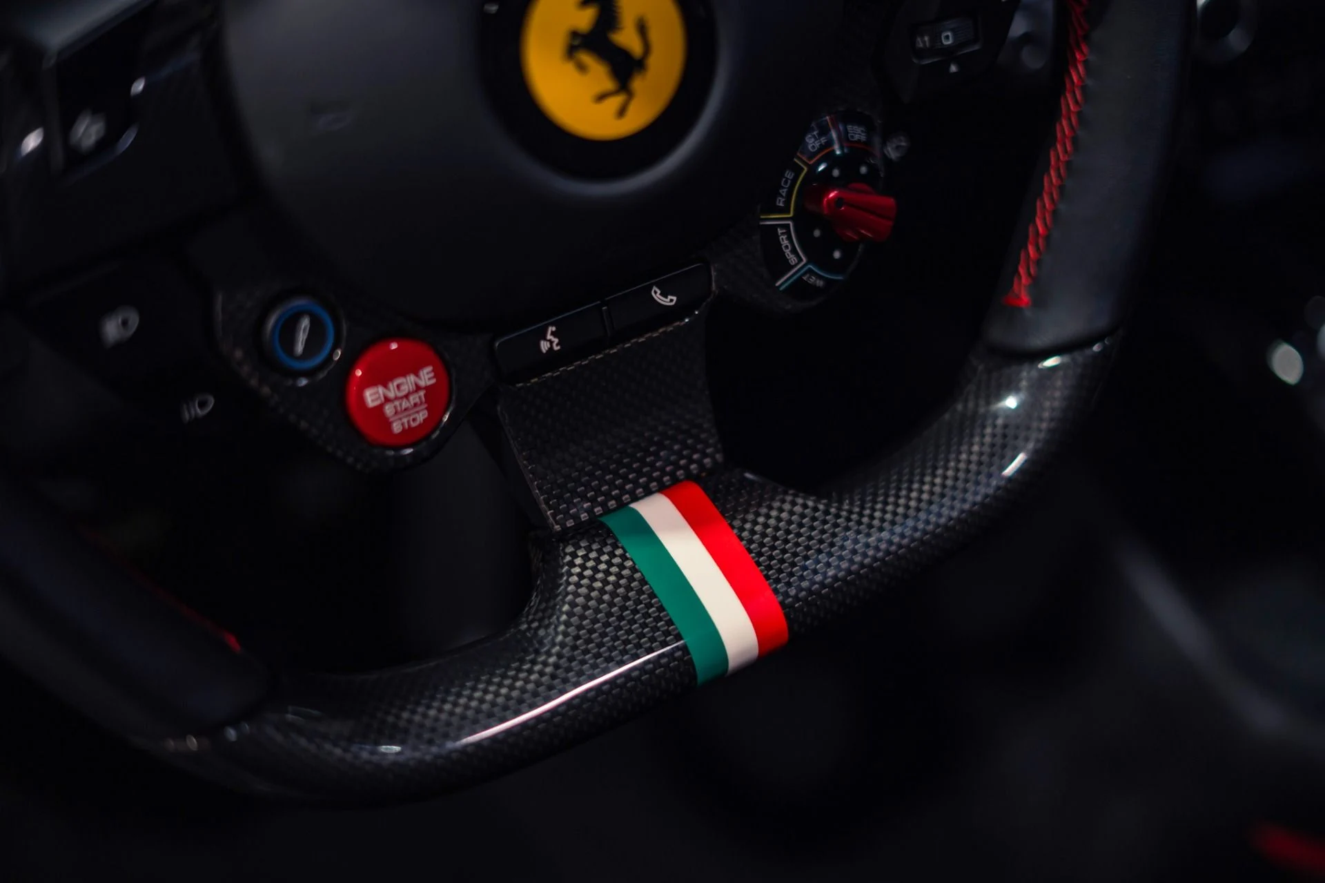 mph035_3429696935_Used_2020_Ferrari_812_Superfast_1778093212_c50bac539f