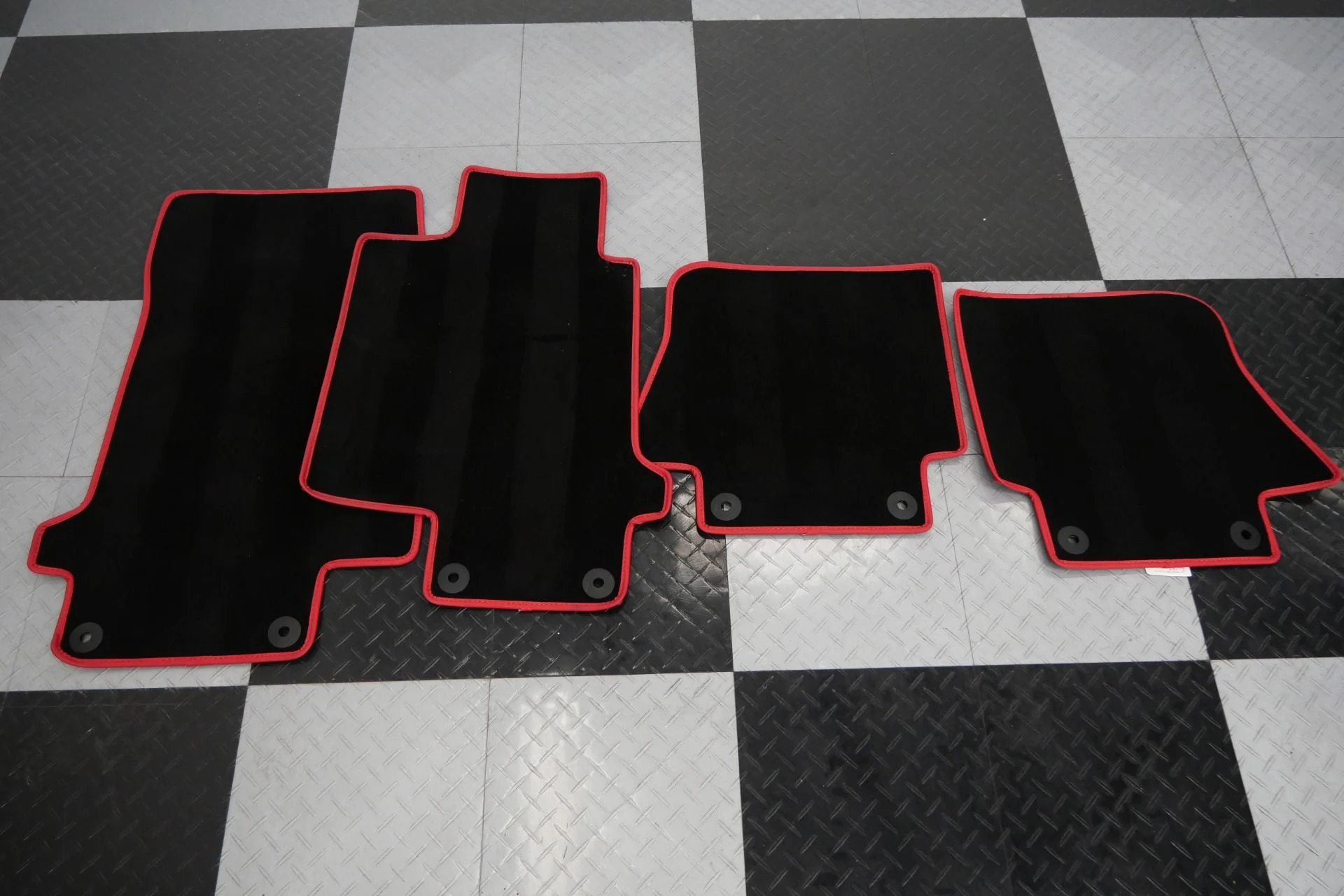 mph035_3433585931_Used_2019_Maserati_Gran_Turismo_Convertible_Sport_Rare_Color_Carbon_Fiber_Interior_Trim_1773689122_6a6decd393