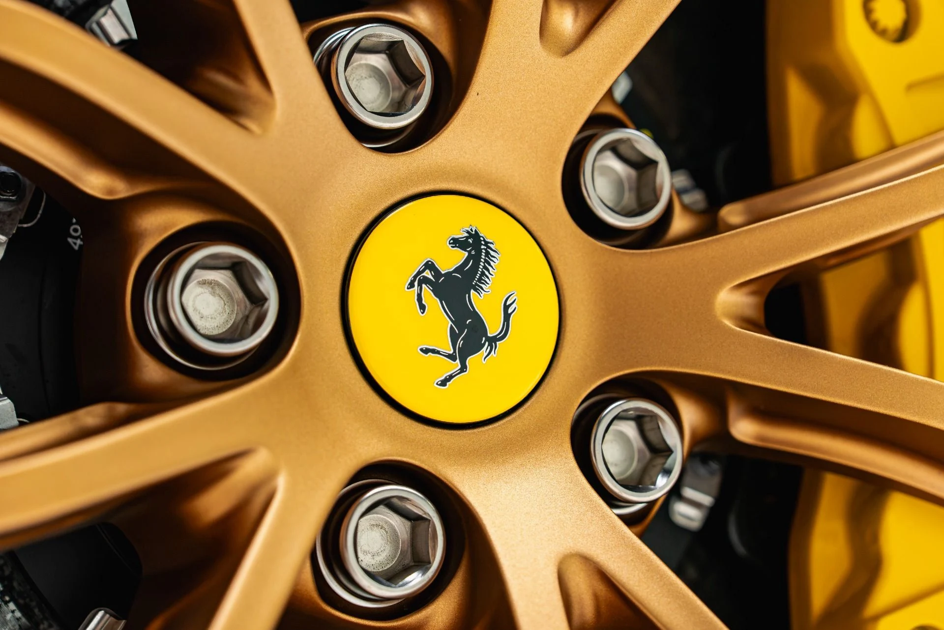 mph035_3442090731_Used_2023_Ferrari_812_GTS_1784738289_7f3bb8d181