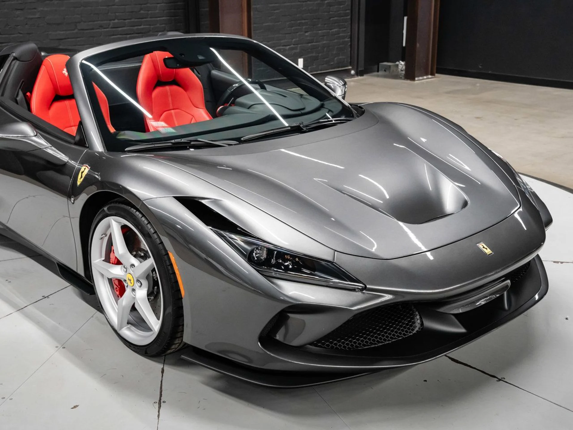 mph035_3443725294_ferrari_f8_spider_2021_d6c5d7d35d