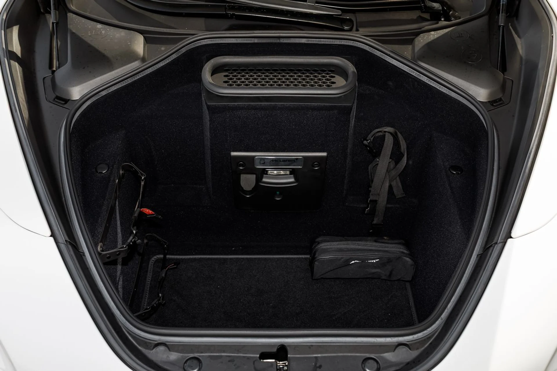 mph035_3447265307_450_p36_l_9e0ed3e712