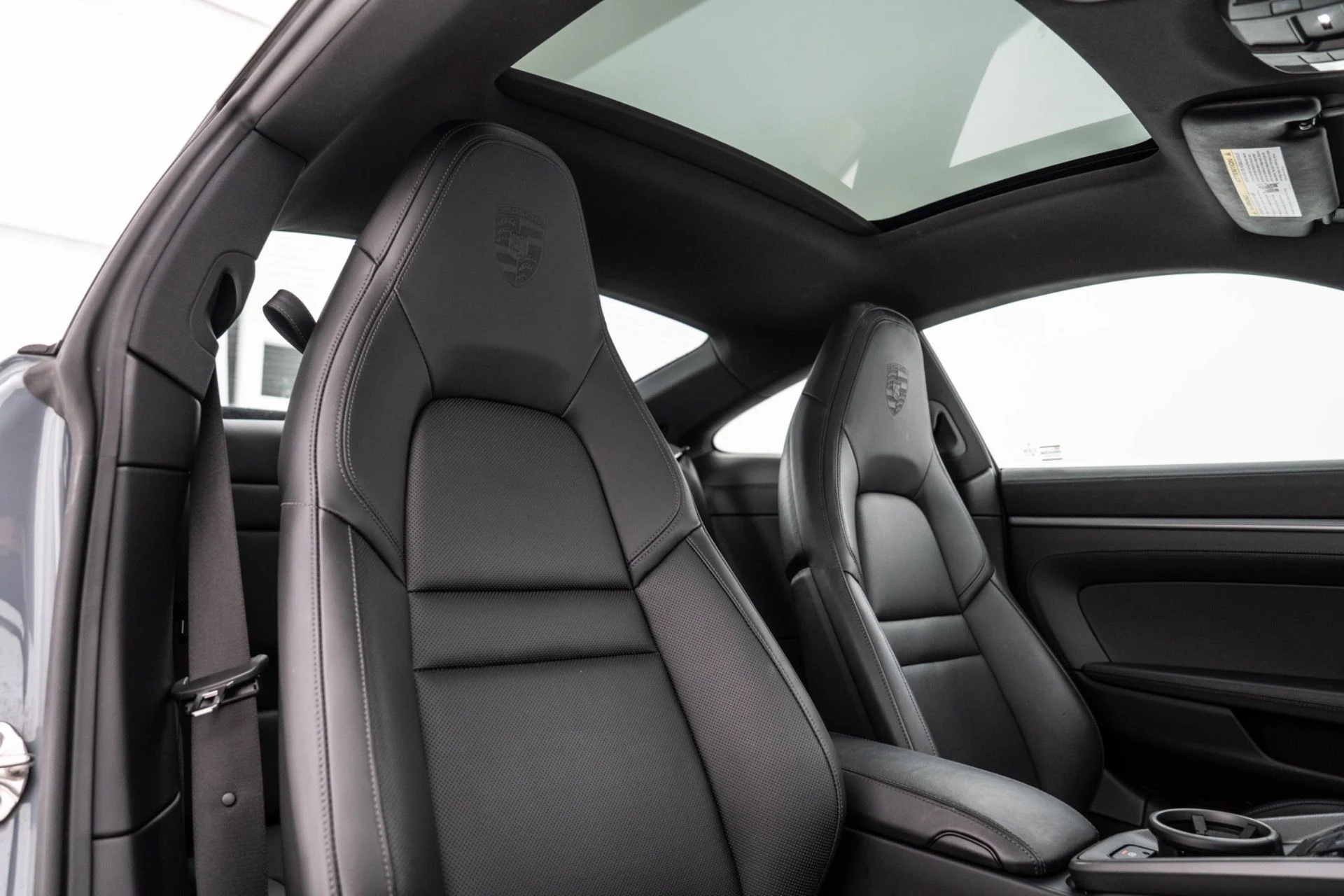 mph035_3451869204_Used_2024_Porsche_911_Carrera_1774628148_92ce9e2cf4