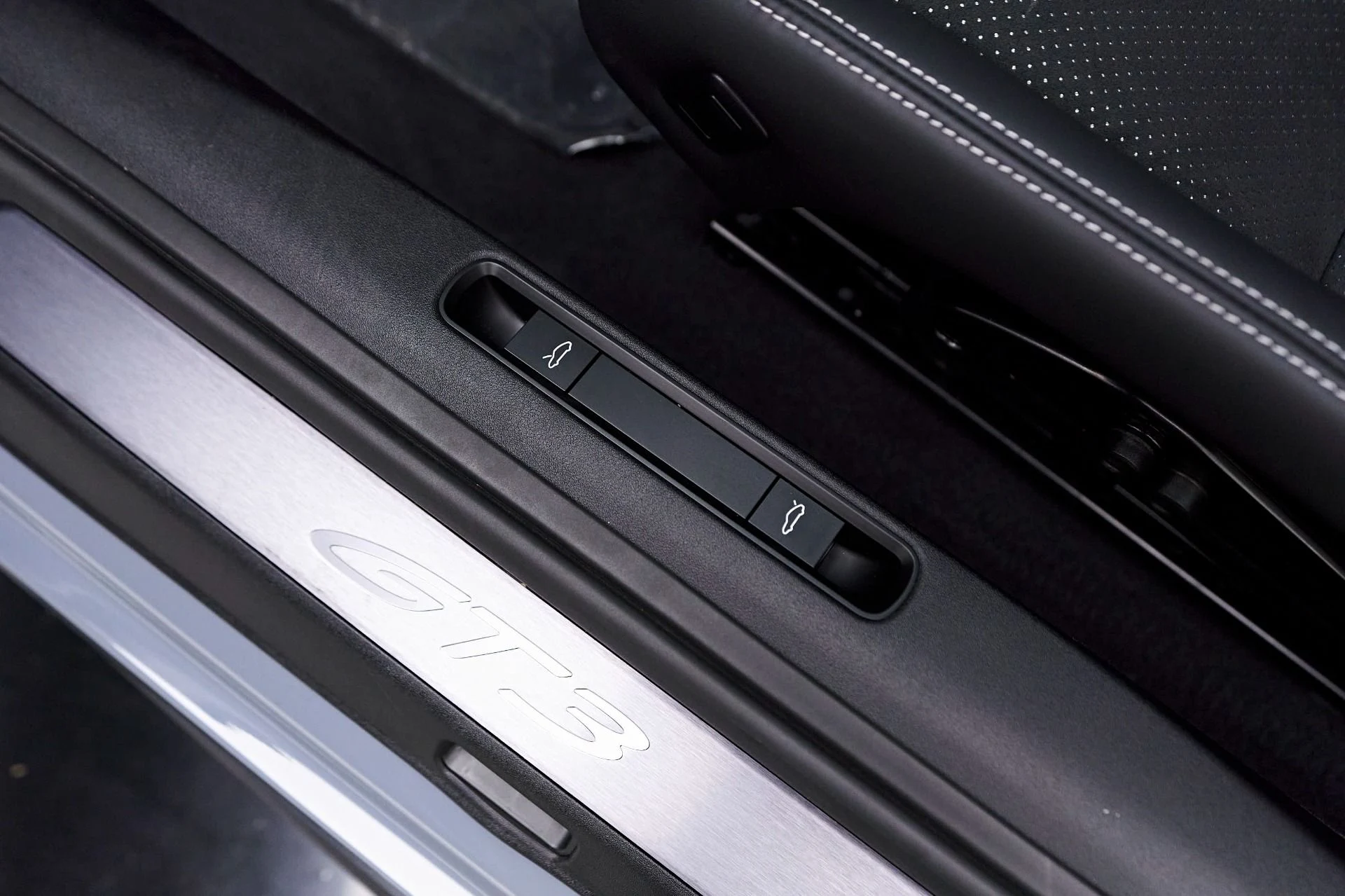 mph035_3459982348_Used_2023_Porsche_911_GT_3_1723305784_1e1d9351bb