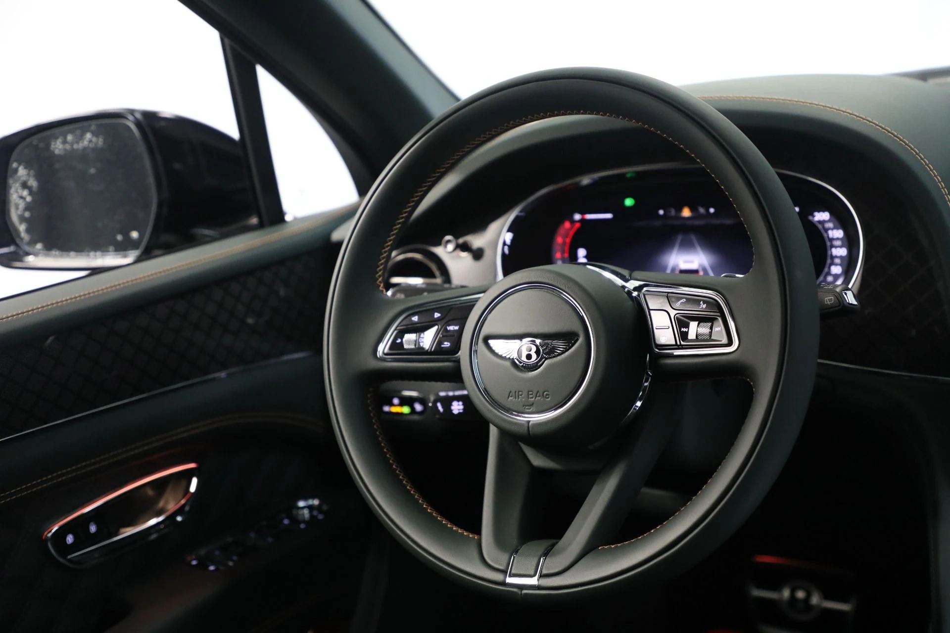 mph035_3459997379_New_2025_Bentley_Bentayga_S_Black_Edition_88948d4200