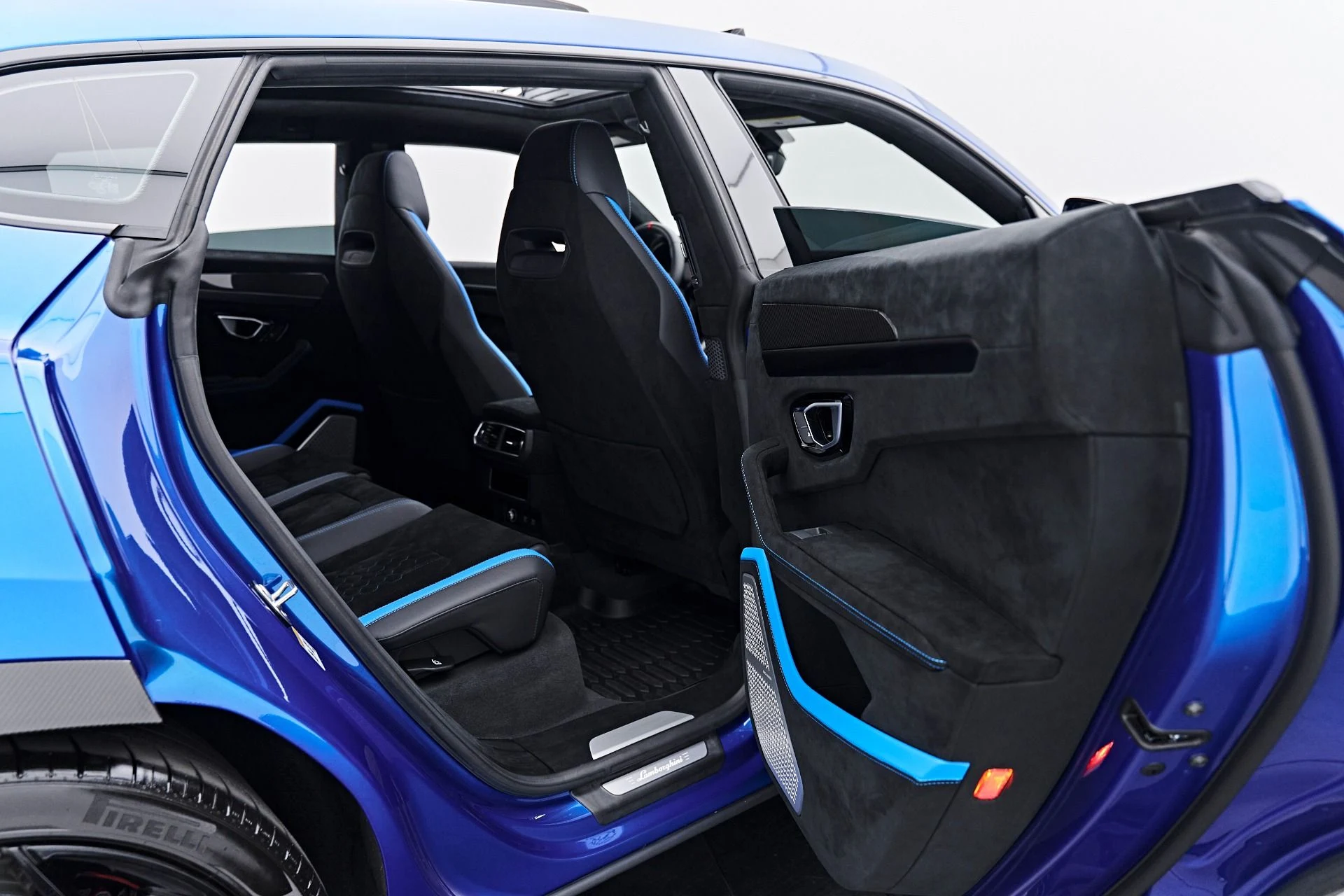 mph035_3471958278_Used_2023_Lamborghini_Urus_Performante_1790208853_06b45328d8