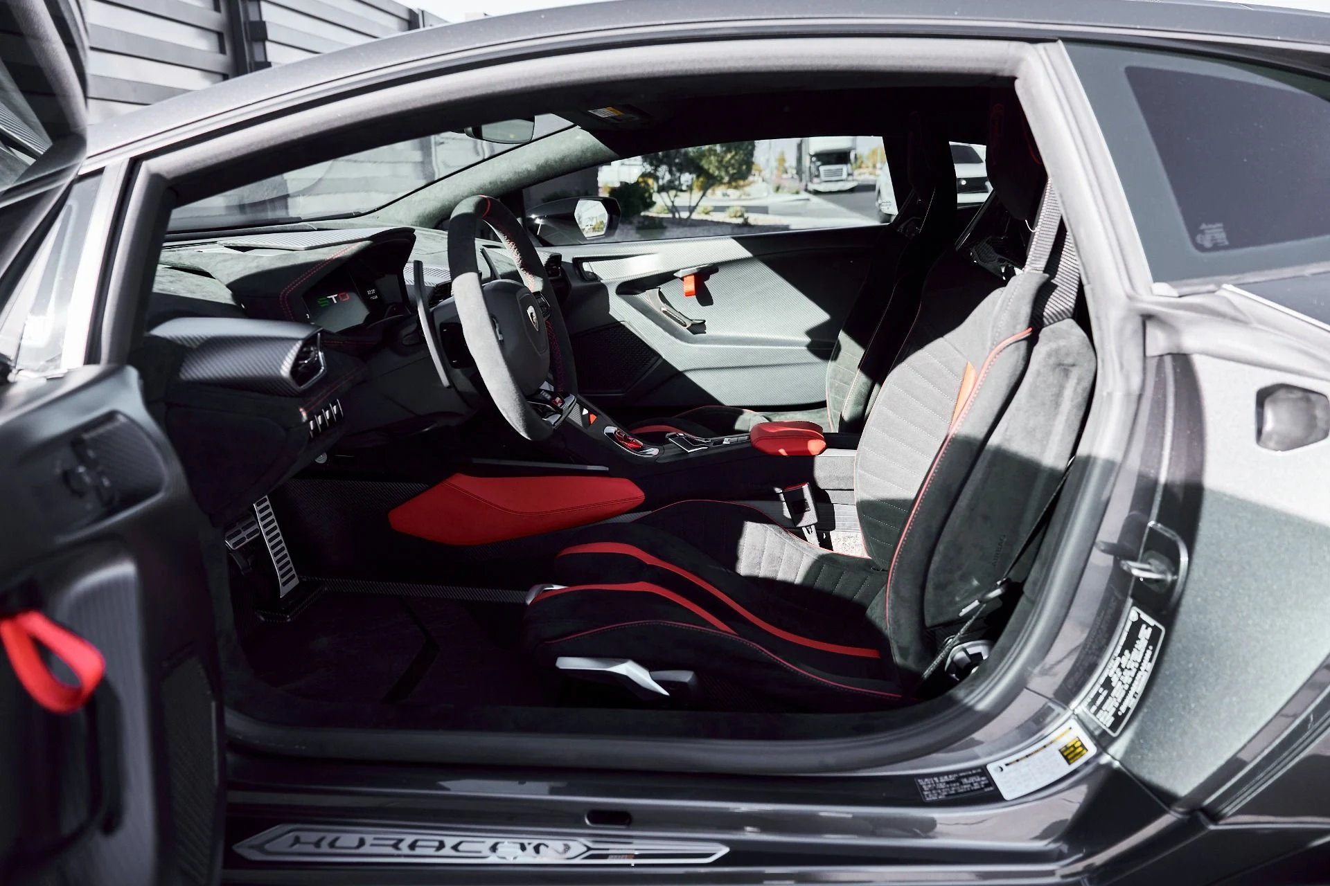 mph035_347450918_Used_2023_Lamborghini_Huracan_STO_Base_1771381294_e087fd2b44