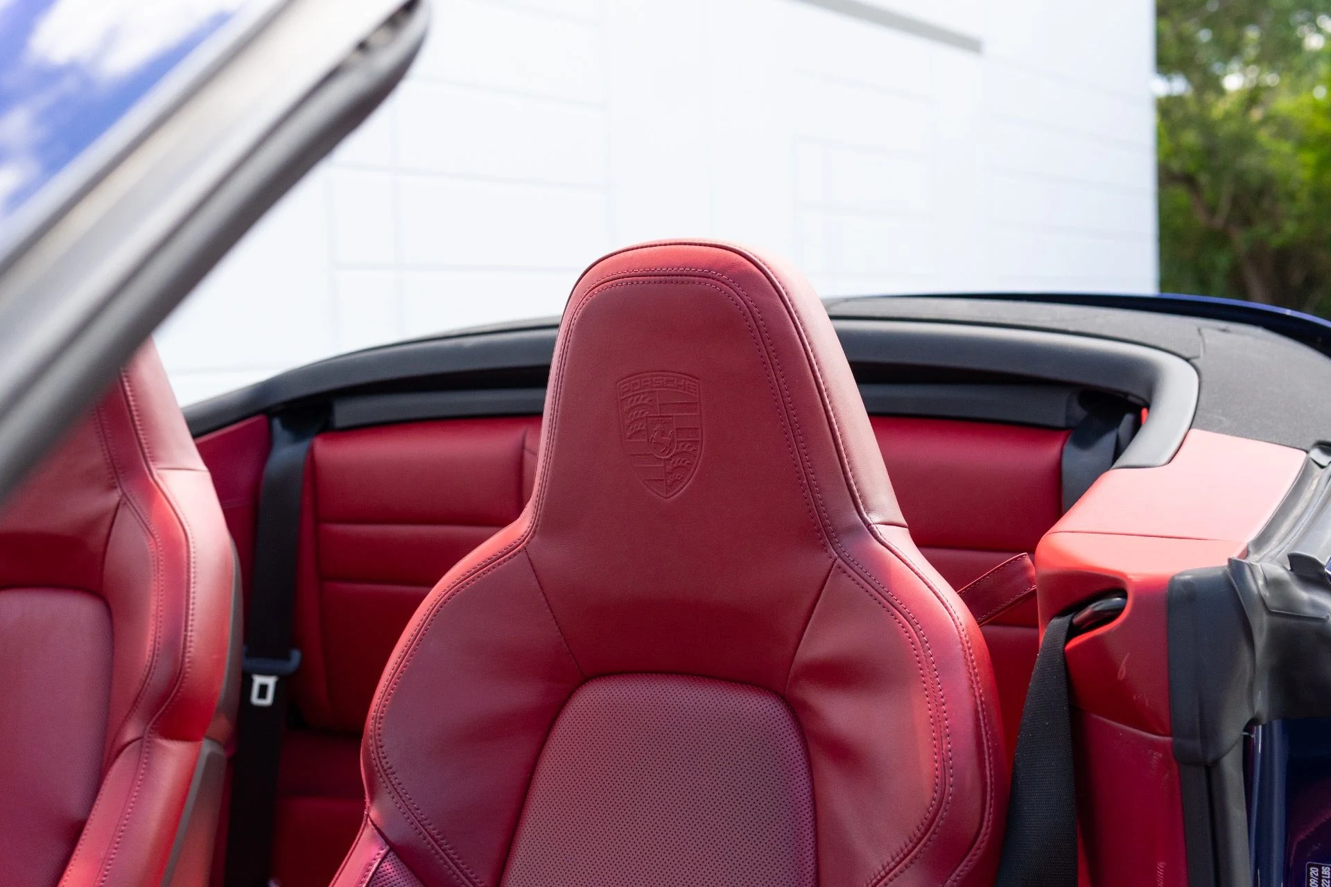 mph035_3475060368_Used_2021_Porsche_911_Carrera_1775497213_c34921e5f3