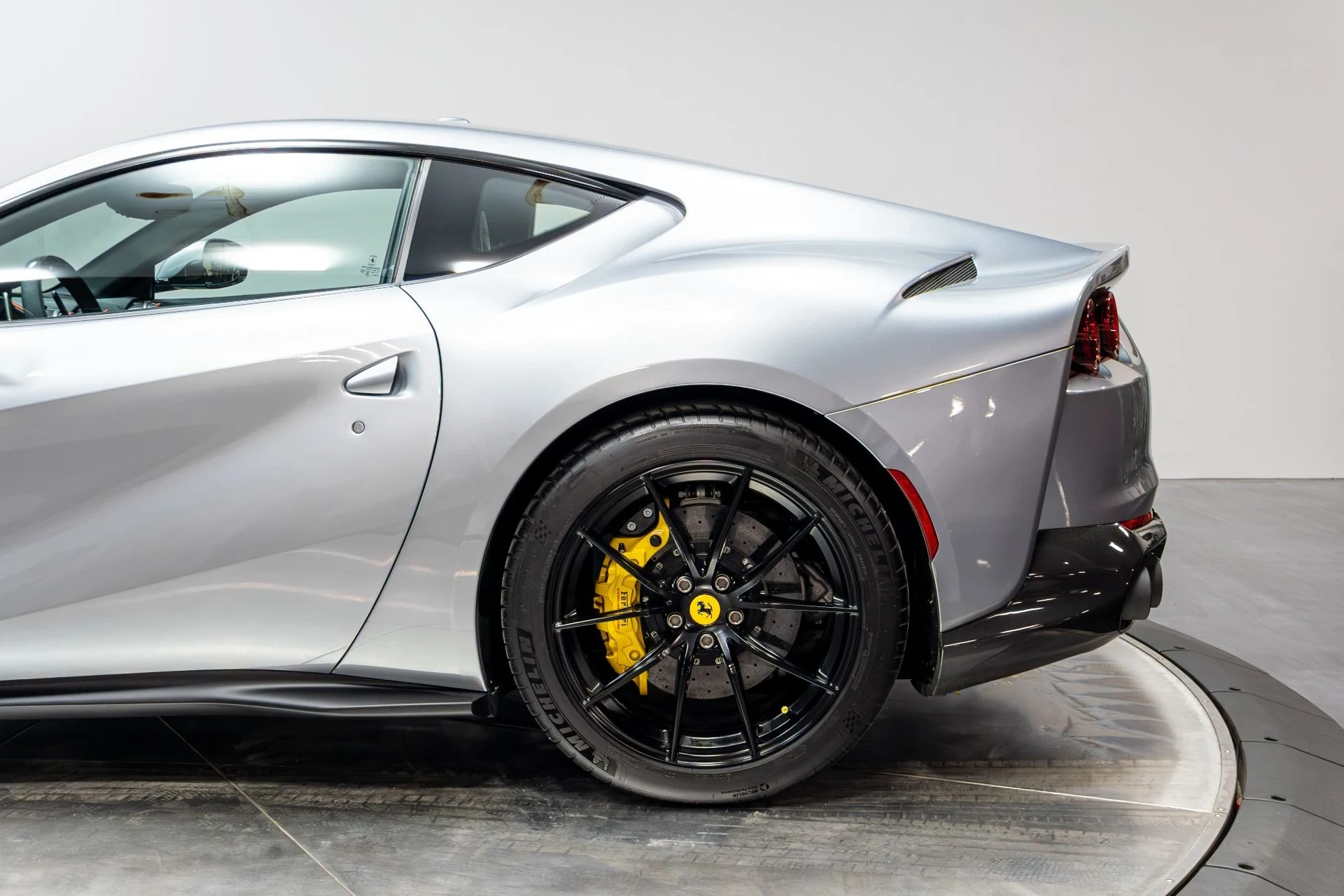 mph035_3477522052_Used_2018_Ferrari_812_Superfast_1777416678_4aa52bc263