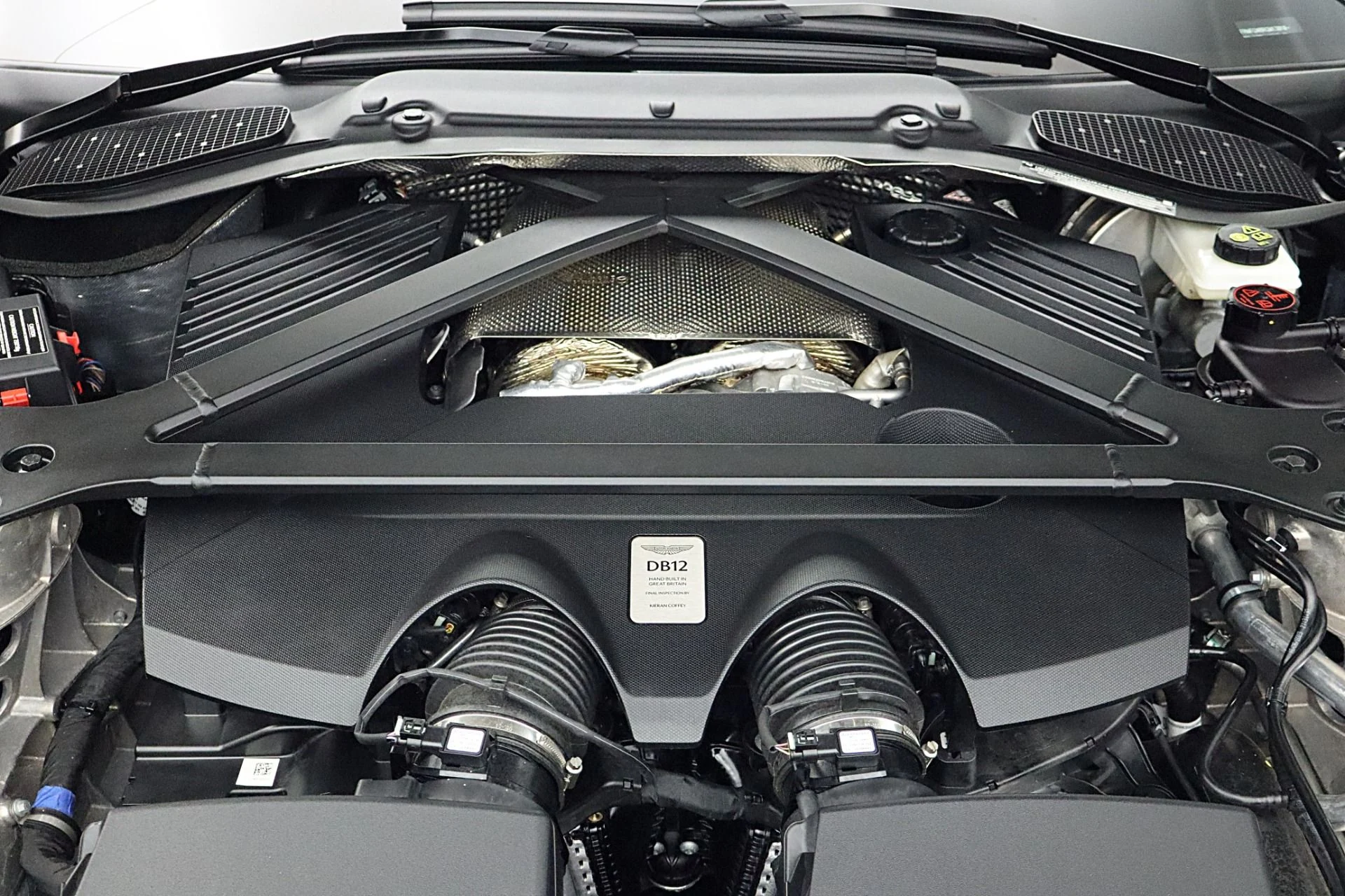 mph035_3480424032_Used_2024_Aston_Martin_DB_12_Volante_322dd37bd2