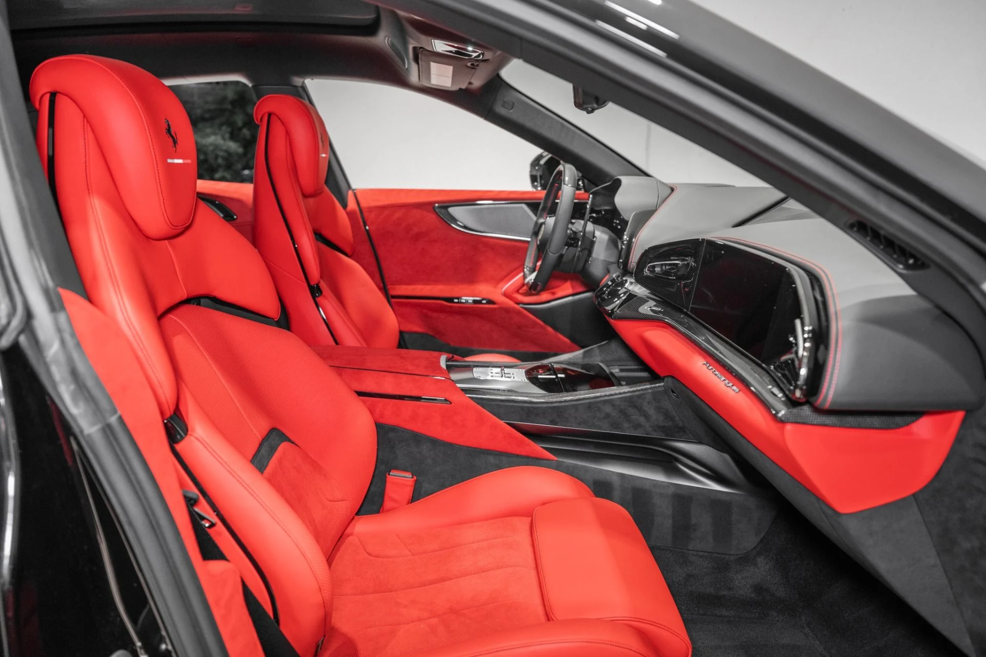 mph035_3482305188_Used_2026_Ferrari_Purosangue_1781276028_1e73ebc136