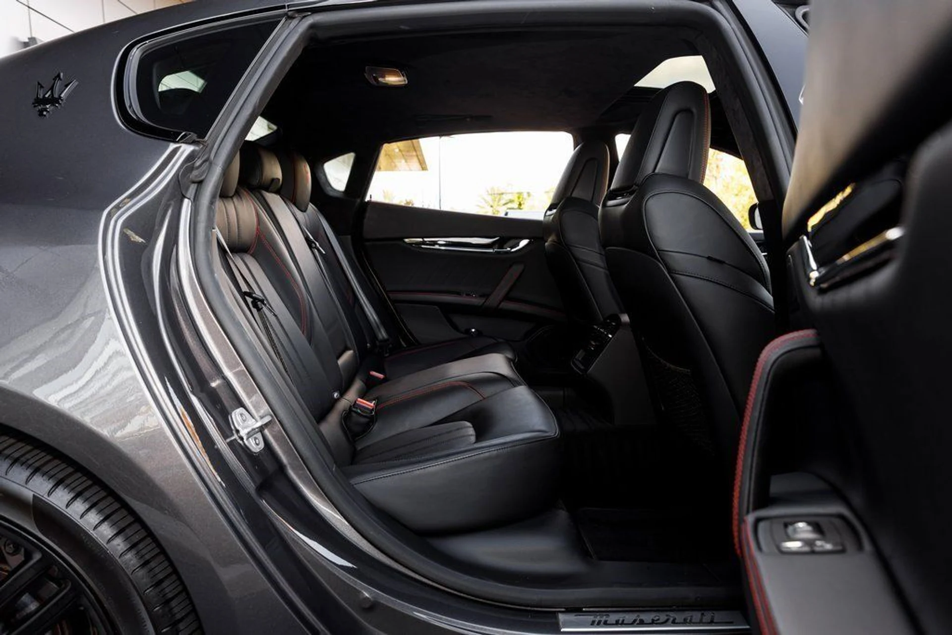 mph035_3486651664_5b3bde50bff62d4e70ecde8cb1cbc2ca_33dba5d3f8