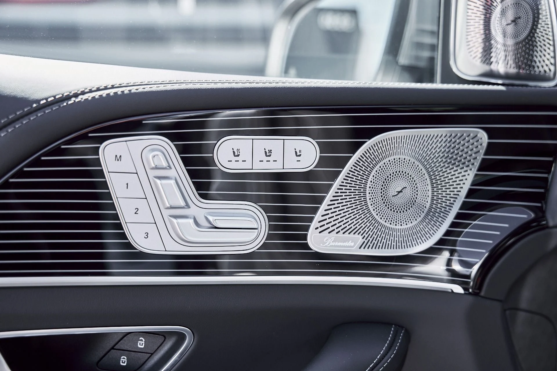 mph035_3487669020_Used_2026_Mercedes_Benz_GLS_Maybach_GLS_600_1776125302_8ed82583ee