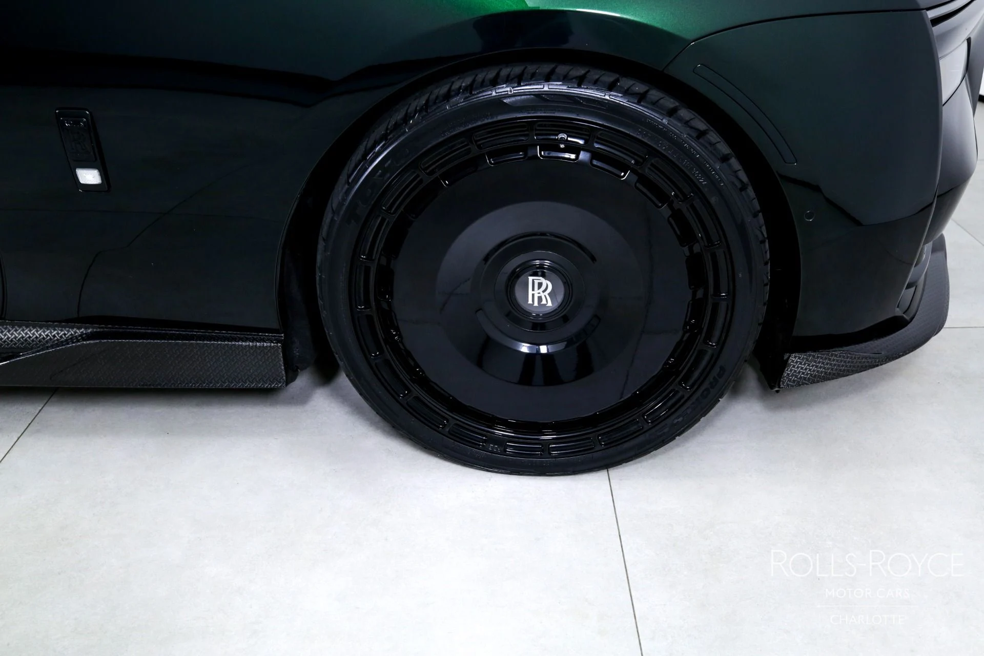 mph035_3502458775_Used_2024_Rolls_Royce_Spectre_1744988373_3cff140847