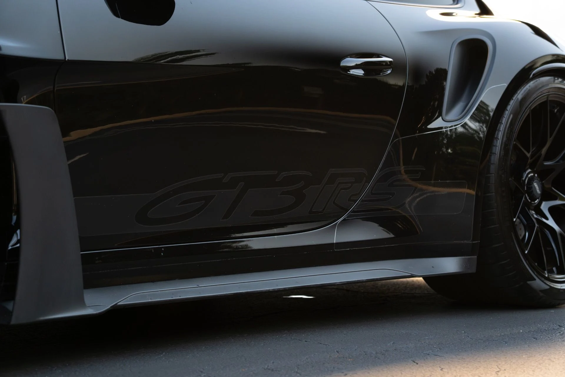 mph035_3508206185_Used_2025_Porsche_911_GT_3_RS_1770101342_f271f4f553