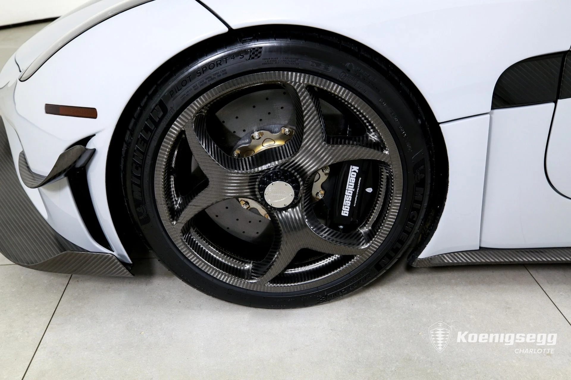mph035_3531154436_Used_2020_KOENIGSEGG_REGERA_1761057076_1e2005753c