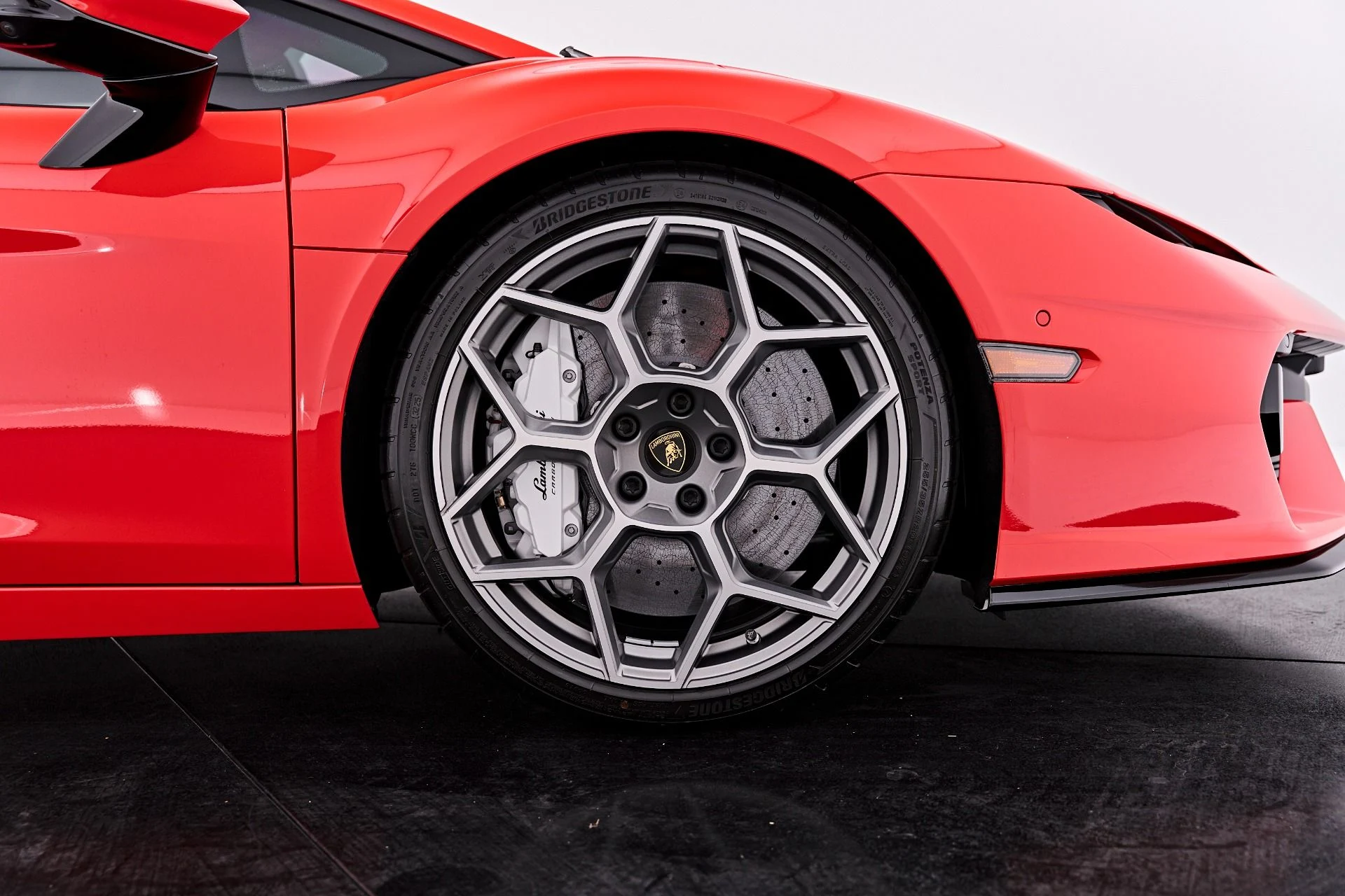 mph035_3539612714_Used_2026_Lamborghini_Temerario_Base_1792011519_2e532dbe65