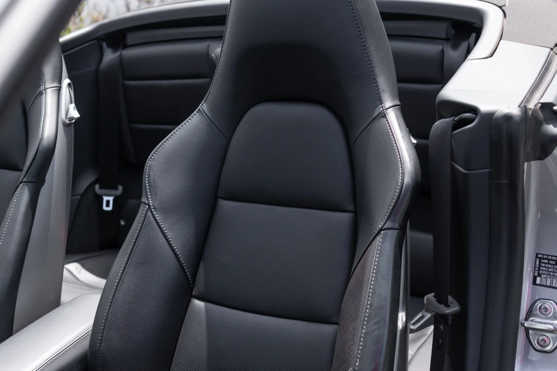 mph035_3553736376_Used_2019_Porsche_911_Turbo_1775252644_27e7298a10