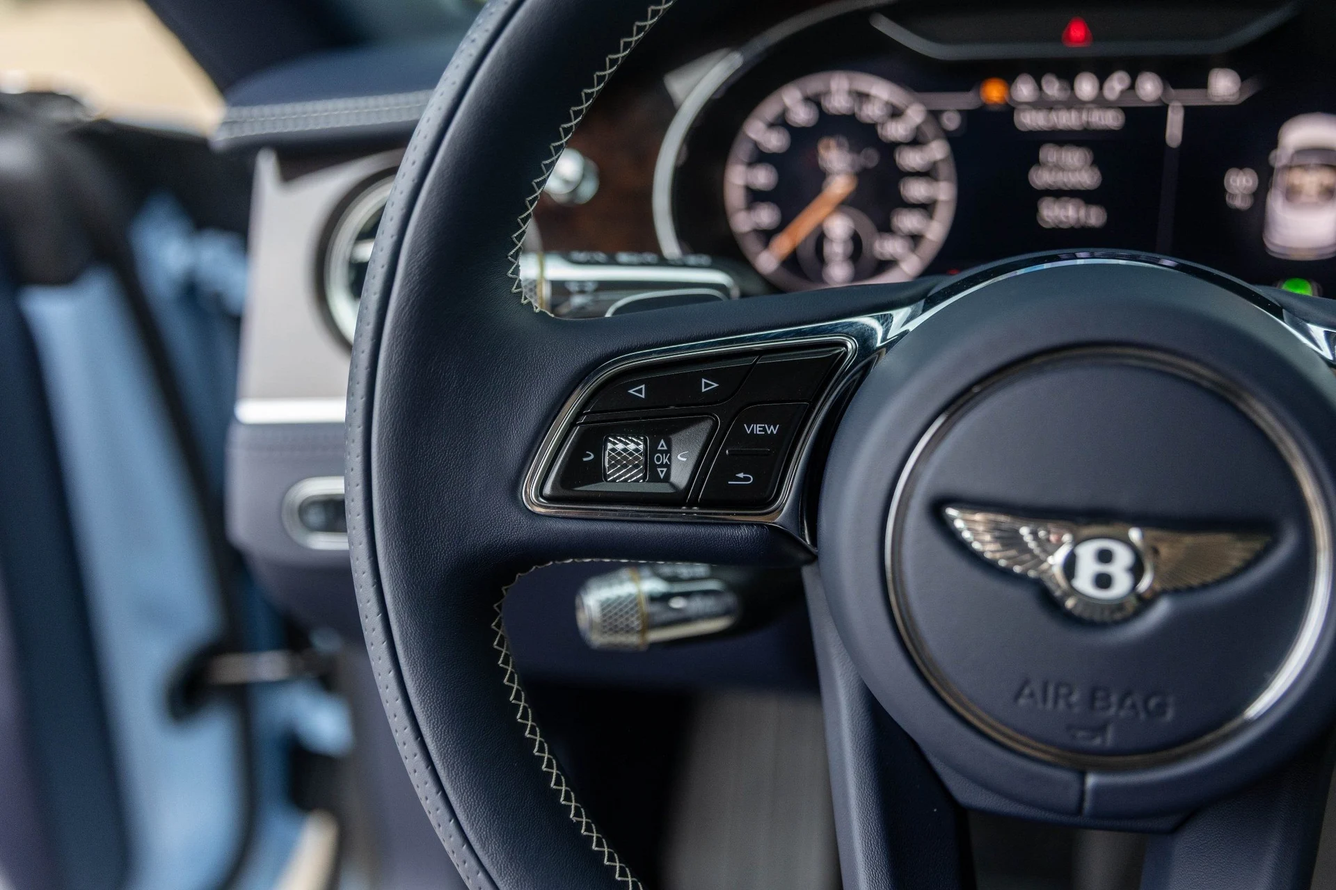 mph035_3557286625_Hi_Tech_Luxury_Imports_LLC_SCBDG_4_ZG_1_PC_008673_image_35_653d7fc7ae