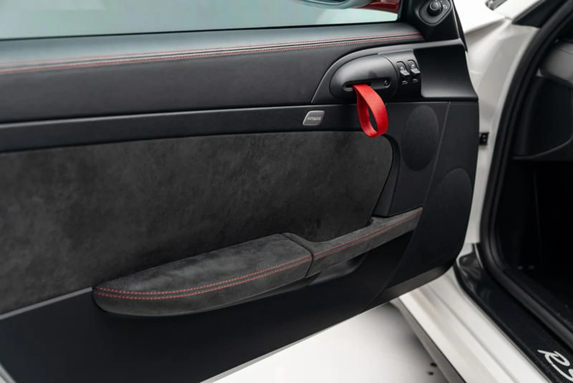 mph035_3562539817_DDD_9551_A_3_C3_A_468_A_B073_3_D925_B64_BF_2_D_ea6a6693a3