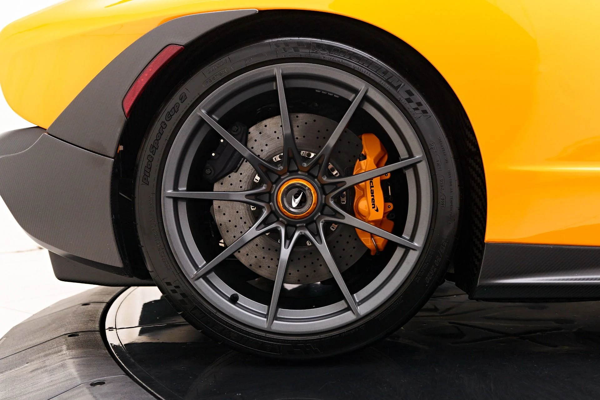 mph035_3571306061_Used_2019_Mc_Laren_Senna_1766598521_11c4dfea7c