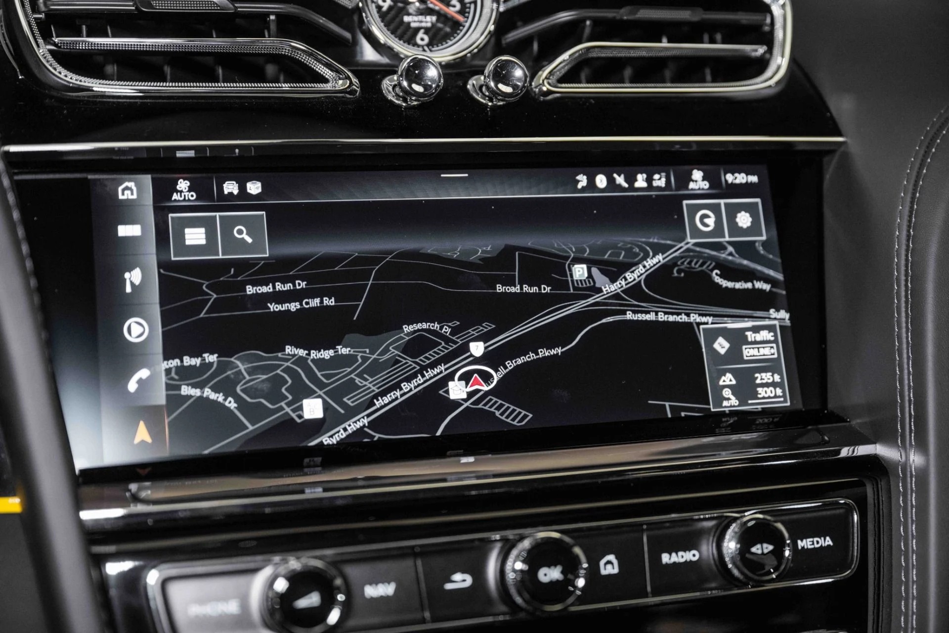 mph035_357693349_Used_2024_Bentley_Bentayga_Azure_V8_1758720540_5f49ee801b