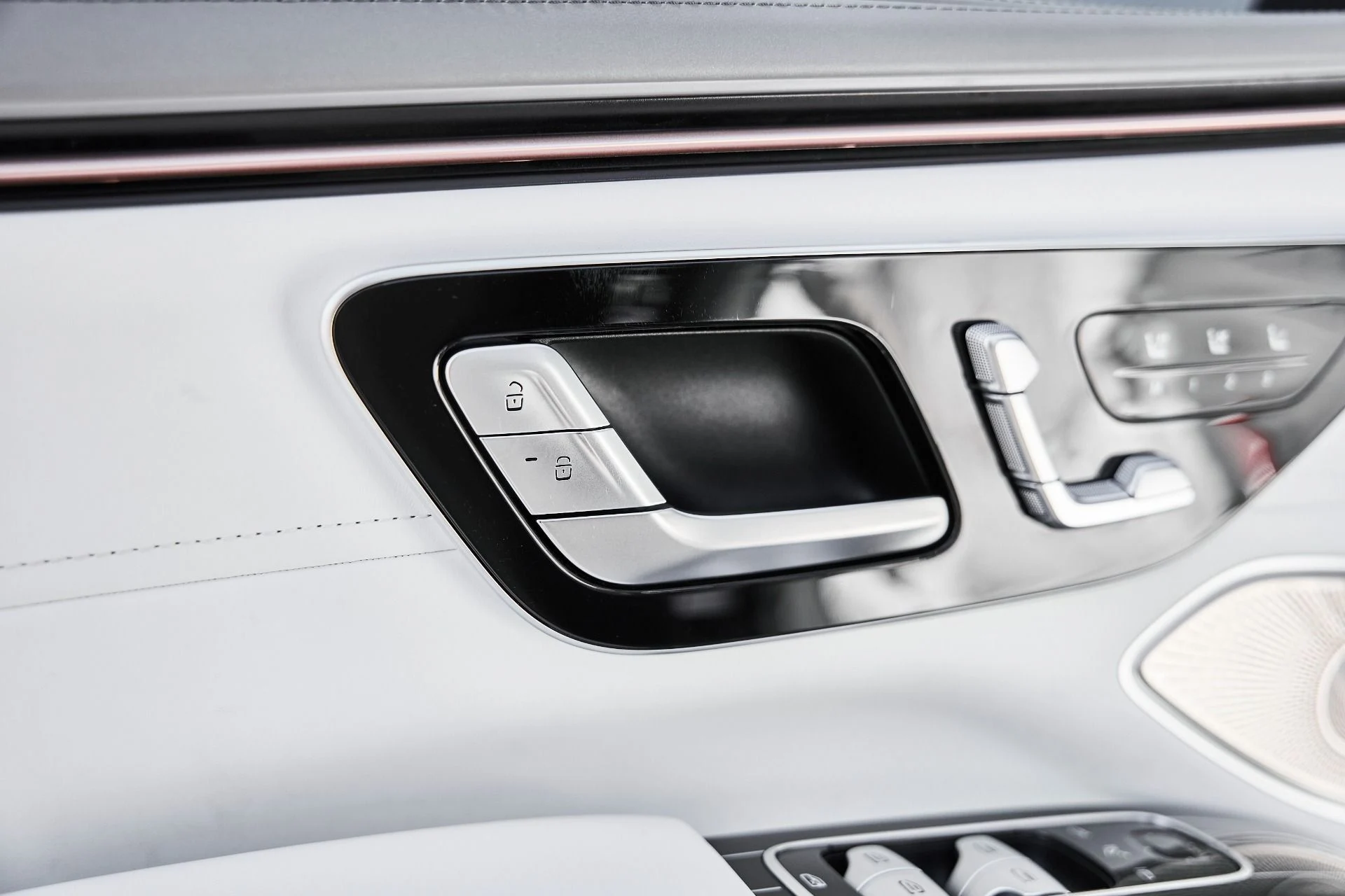 mph035_3579609409_Used_2024_Mercedes_Benz_EQS_Maybach_EQS_680_1774575191_a56e8318d9