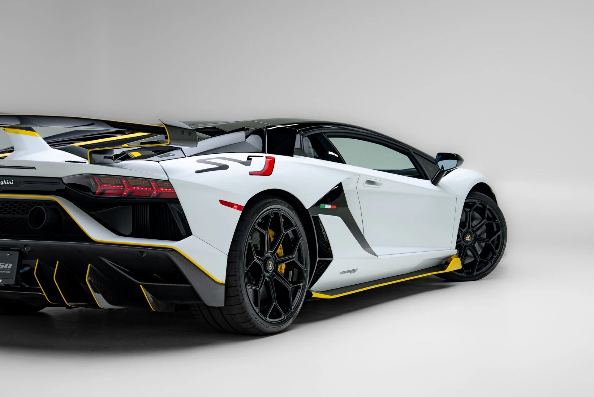 mph035_358201820_Used_2021_Lamborghini_Aventador_LP_770_4_SVJ_1776372314_679787ff82