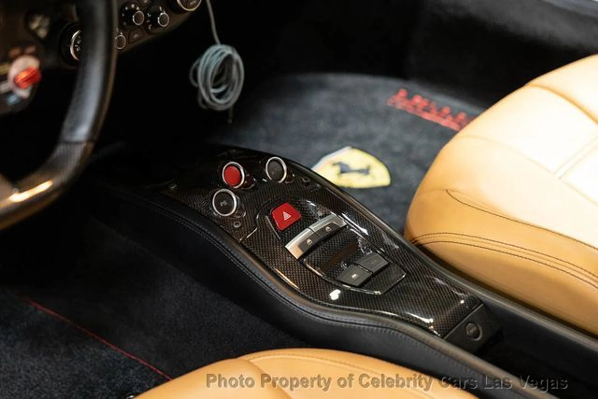 mph035_3583854666_used_2013_ferrari_458_italia_2drconvertible_9707_23037118_40_640_62304d5494