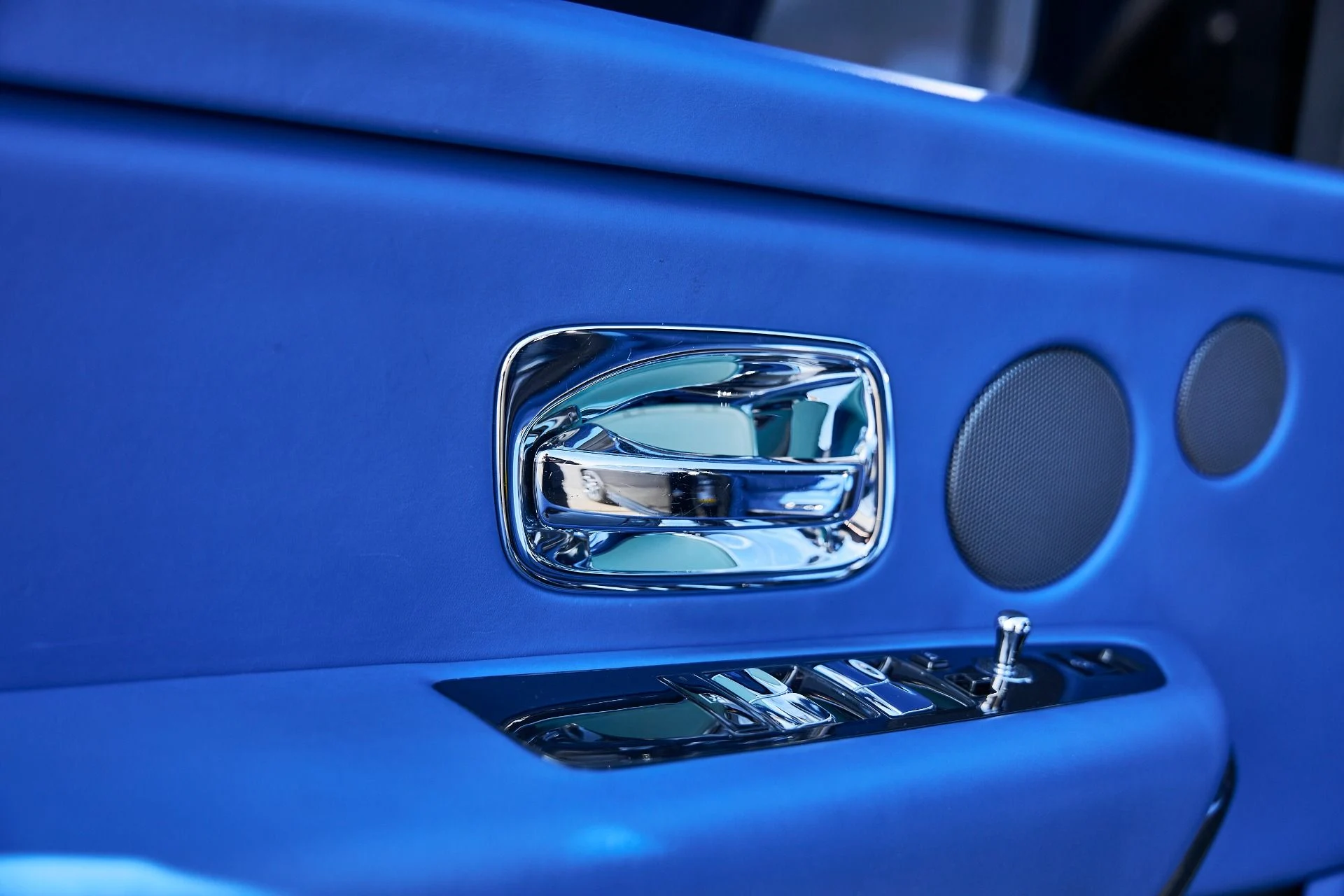 mph035_3589531417_Used_2021_Rolls_Royce_Cullinan_Base_1770692196_9ea0aed36d