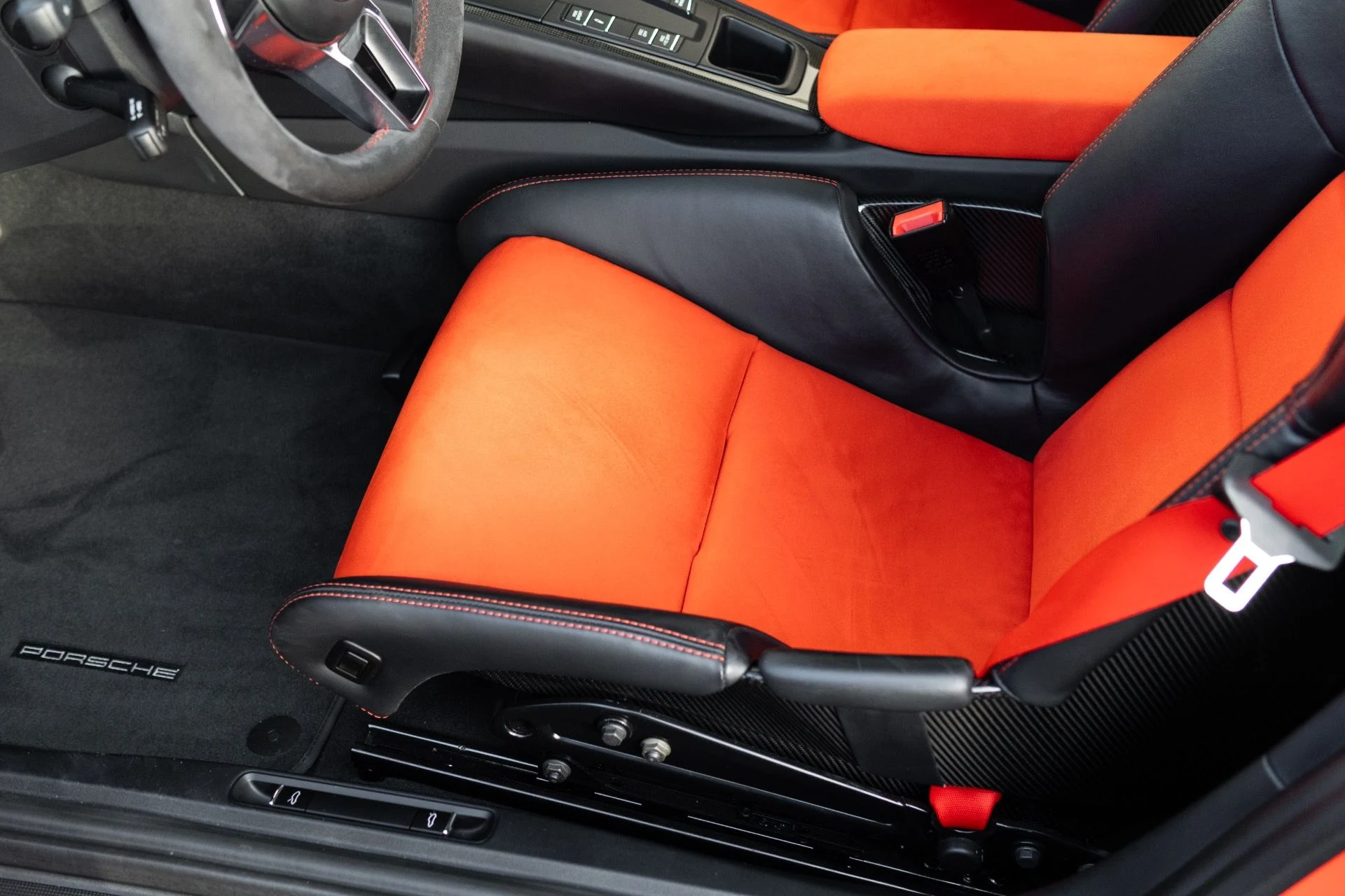 mph035_3591120839_Used_2016_Porsche_911_GT_3_RS_1766773556_613c2afe46